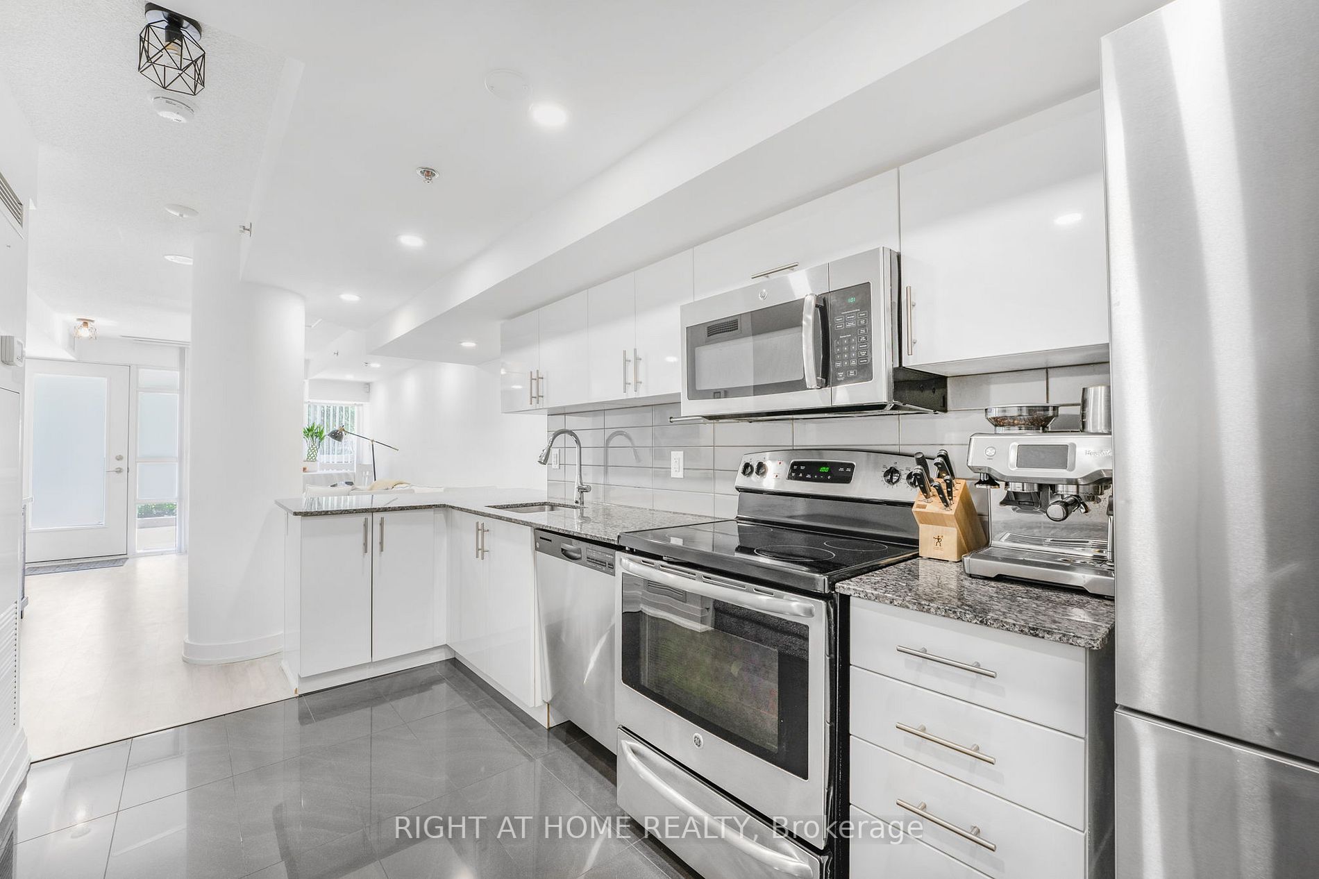 Listing W6682280 - Large Photo # 11