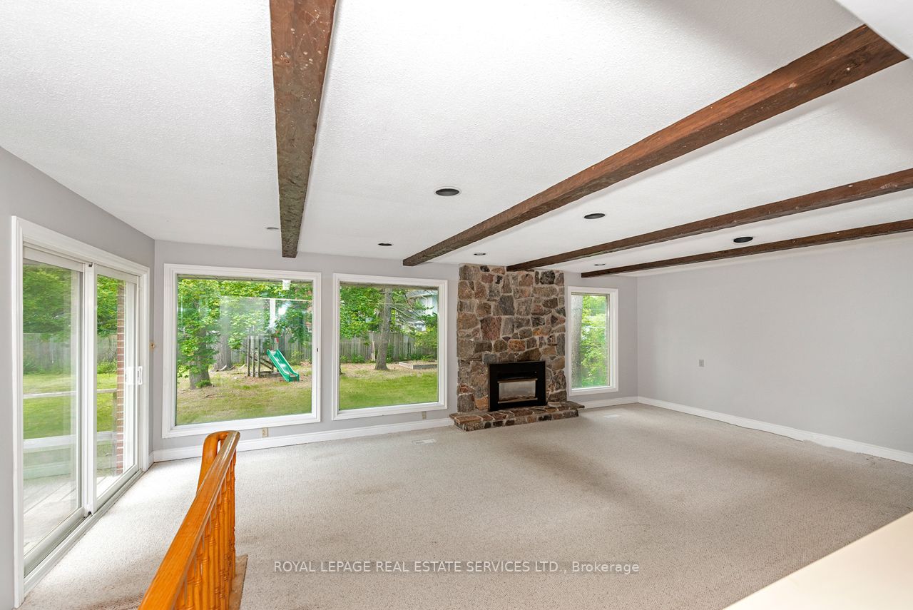 2063 Glenforest Cres