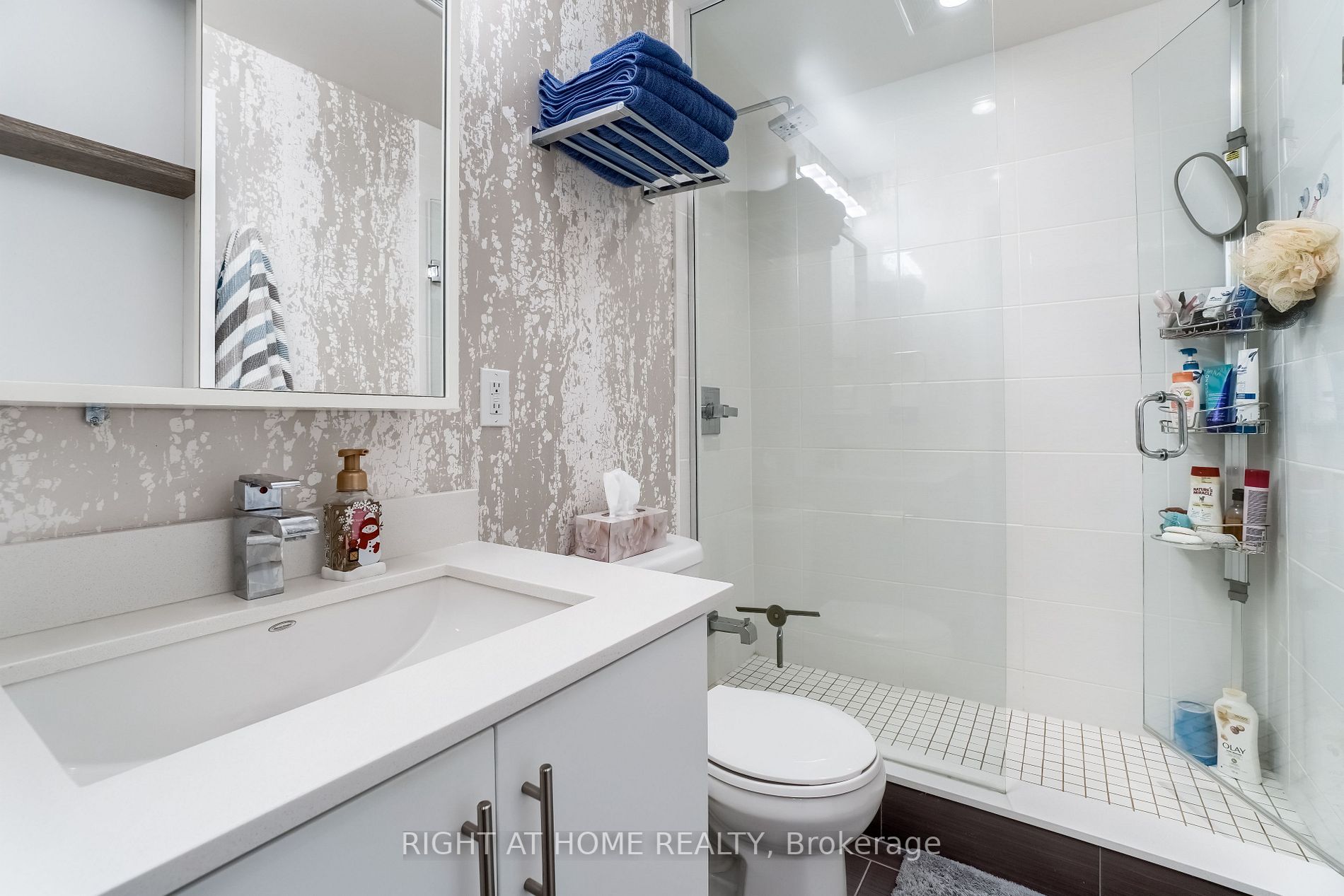 2480 Prince Michael Dr, #322