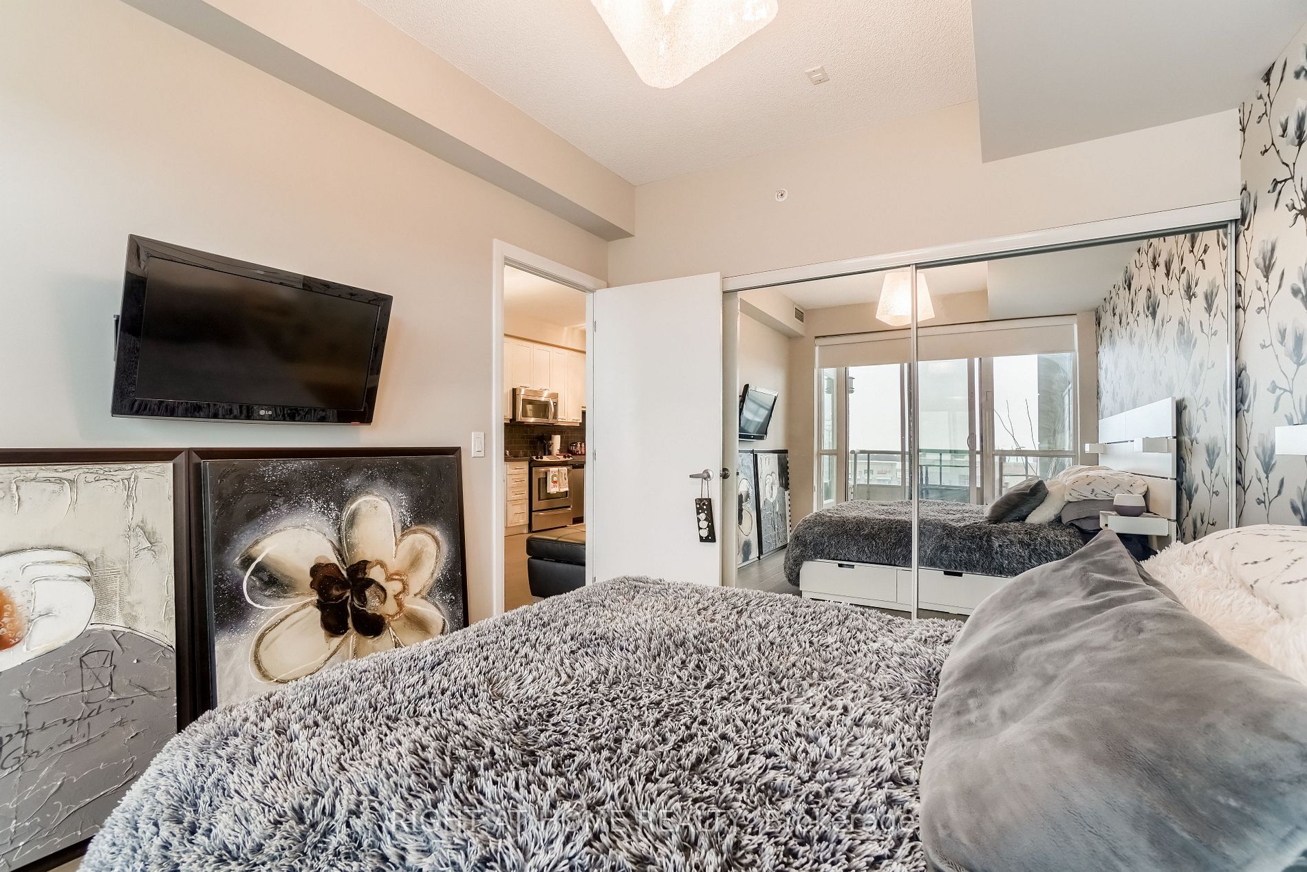 2480 Prince Michael Dr, #322