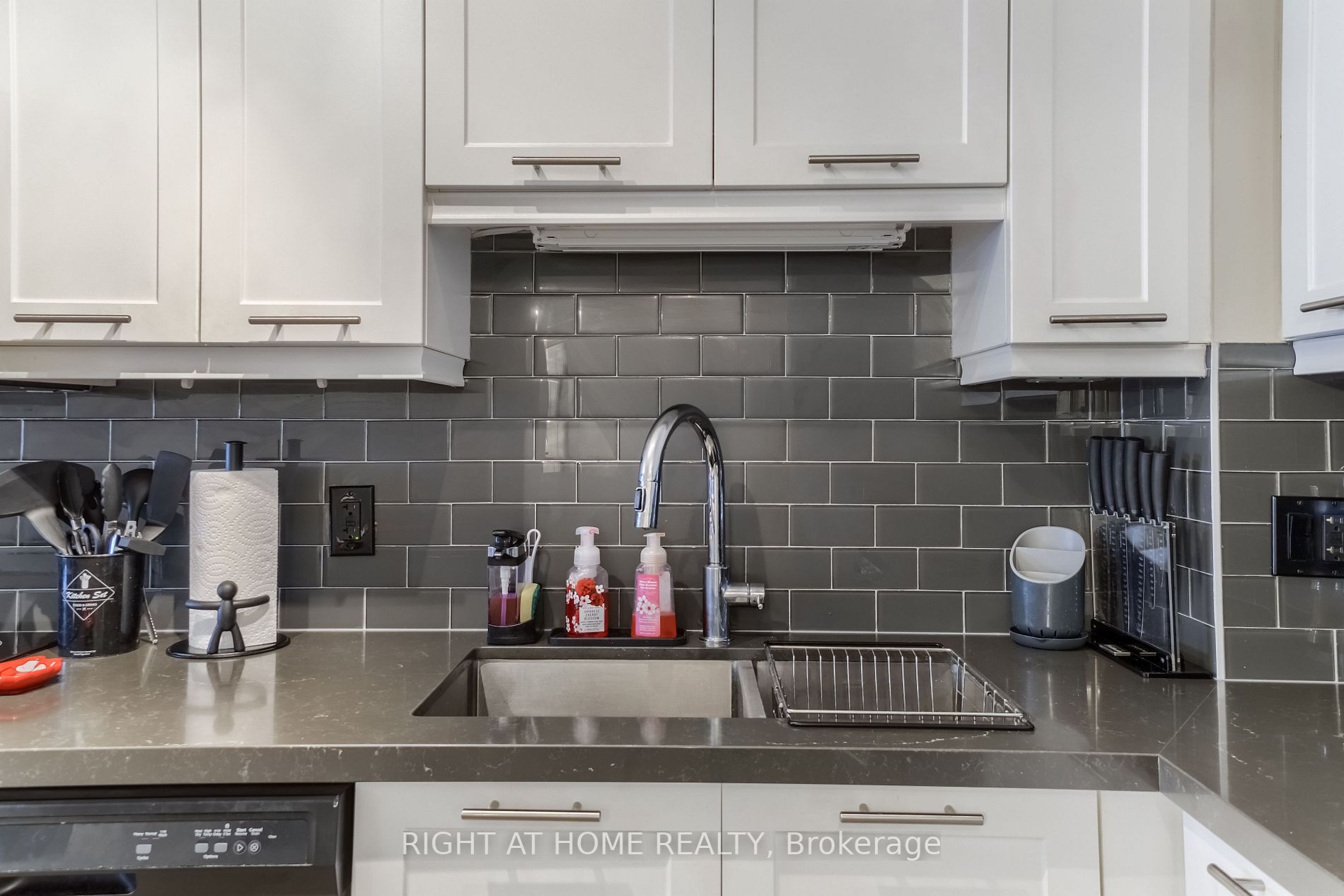 2480 Prince Michael Dr, #322
