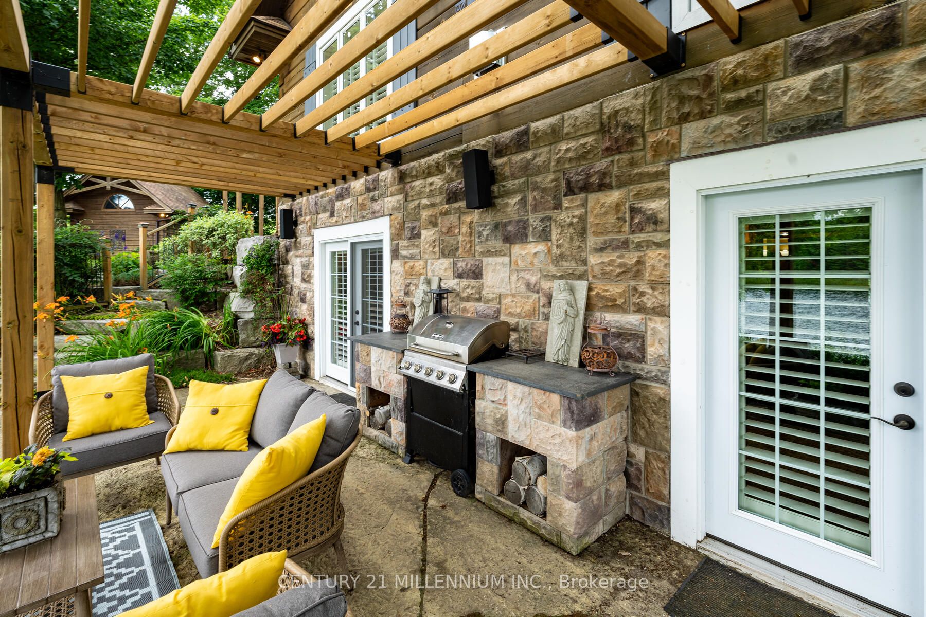 2039 CHARLESTON Side Road, #143
