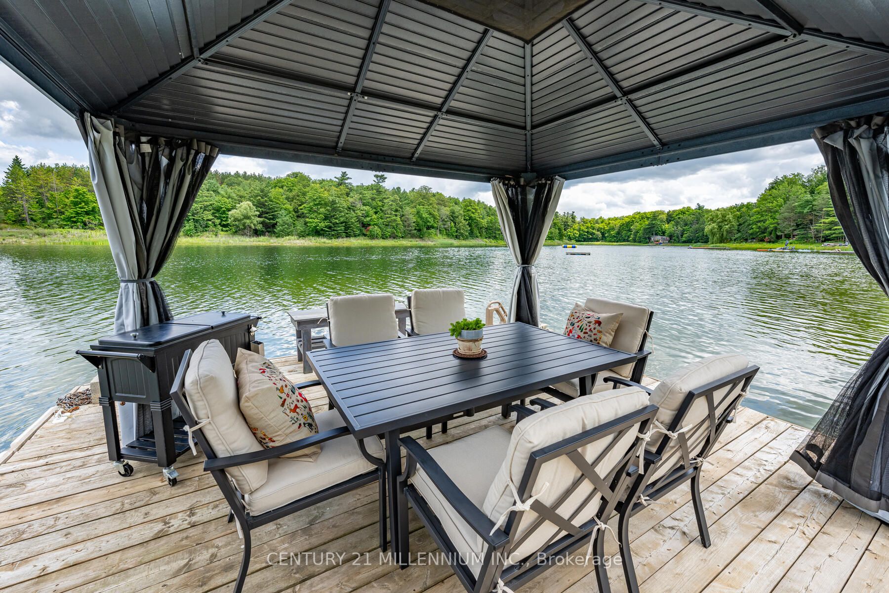 2039 CHARLESTON Side Road, #143
