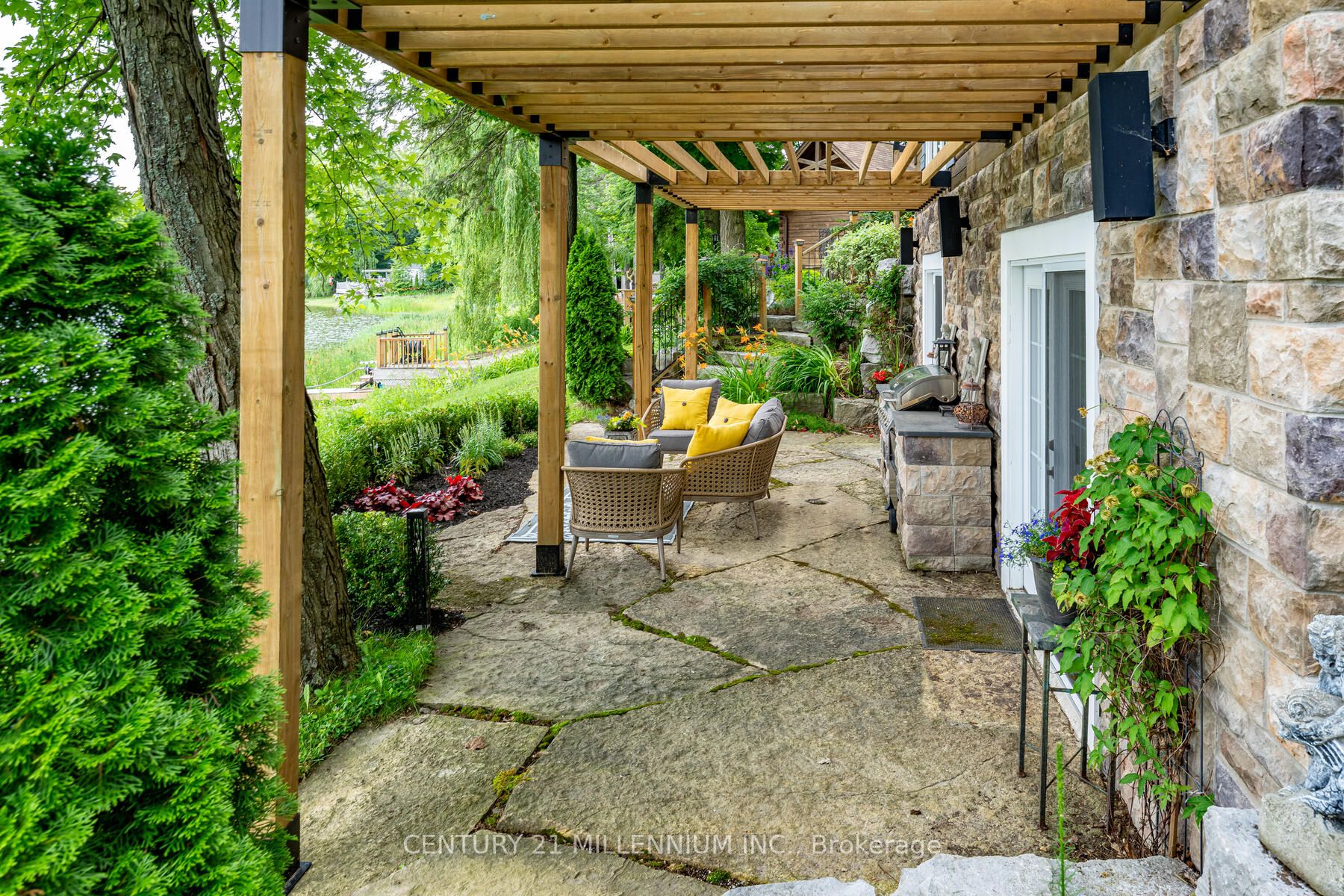 2039 CHARLESTON Side Road, #143