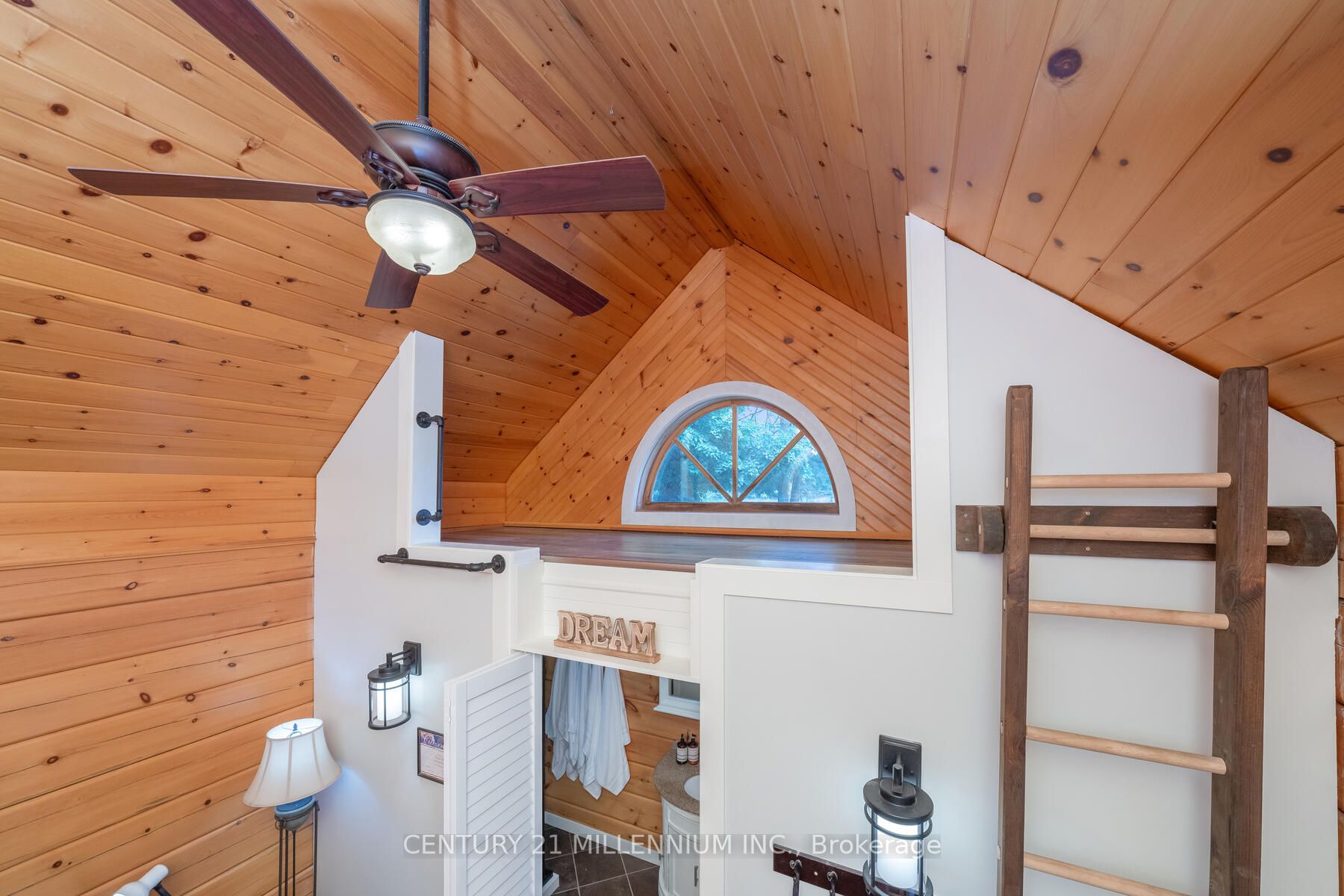 2039 CHARLESTON Side Road, #143