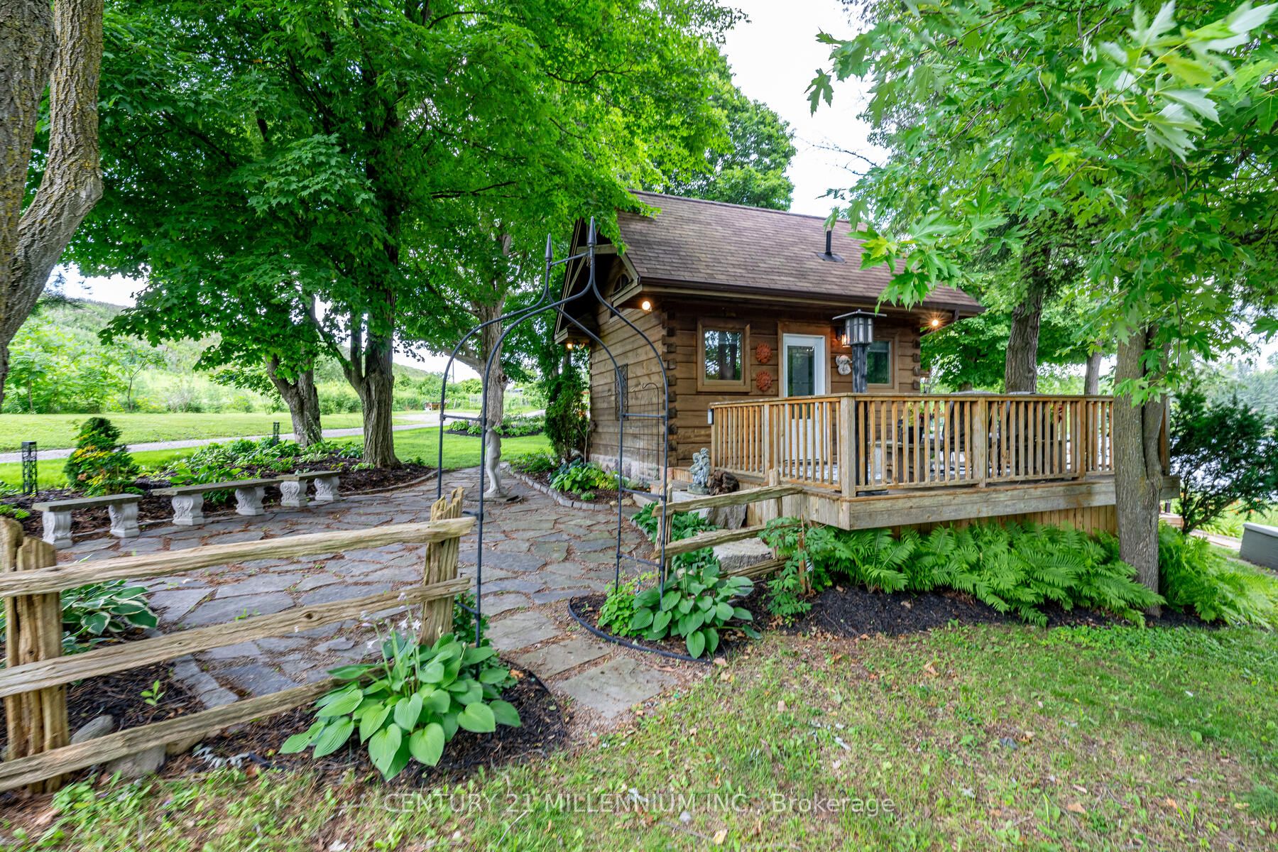 2039 CHARLESTON Side Road, #143