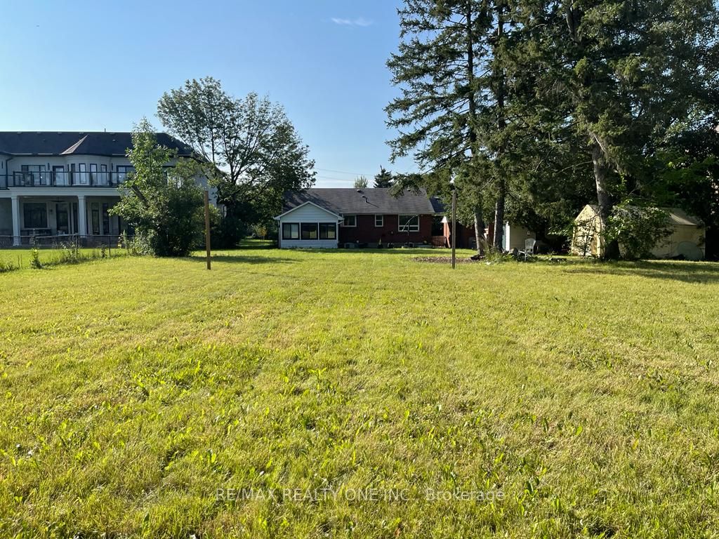 2431 Thorn Lodge Dr