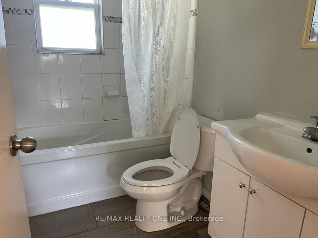 2431 Thorn Lodge Dr