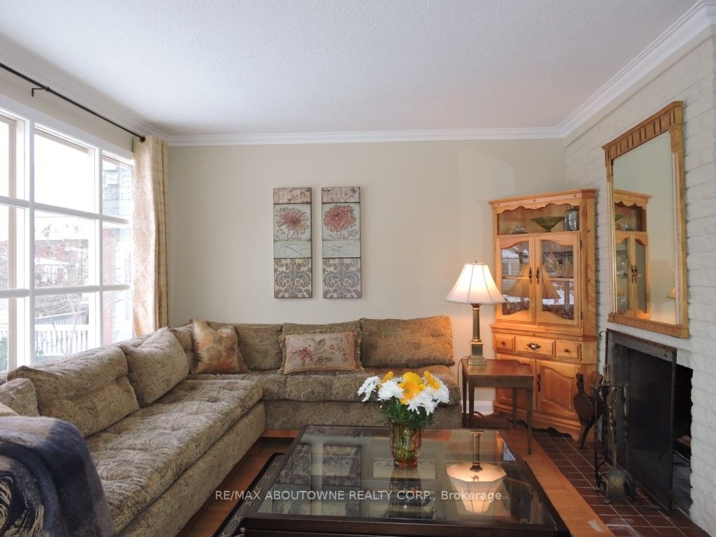 402 Macdonald Rd