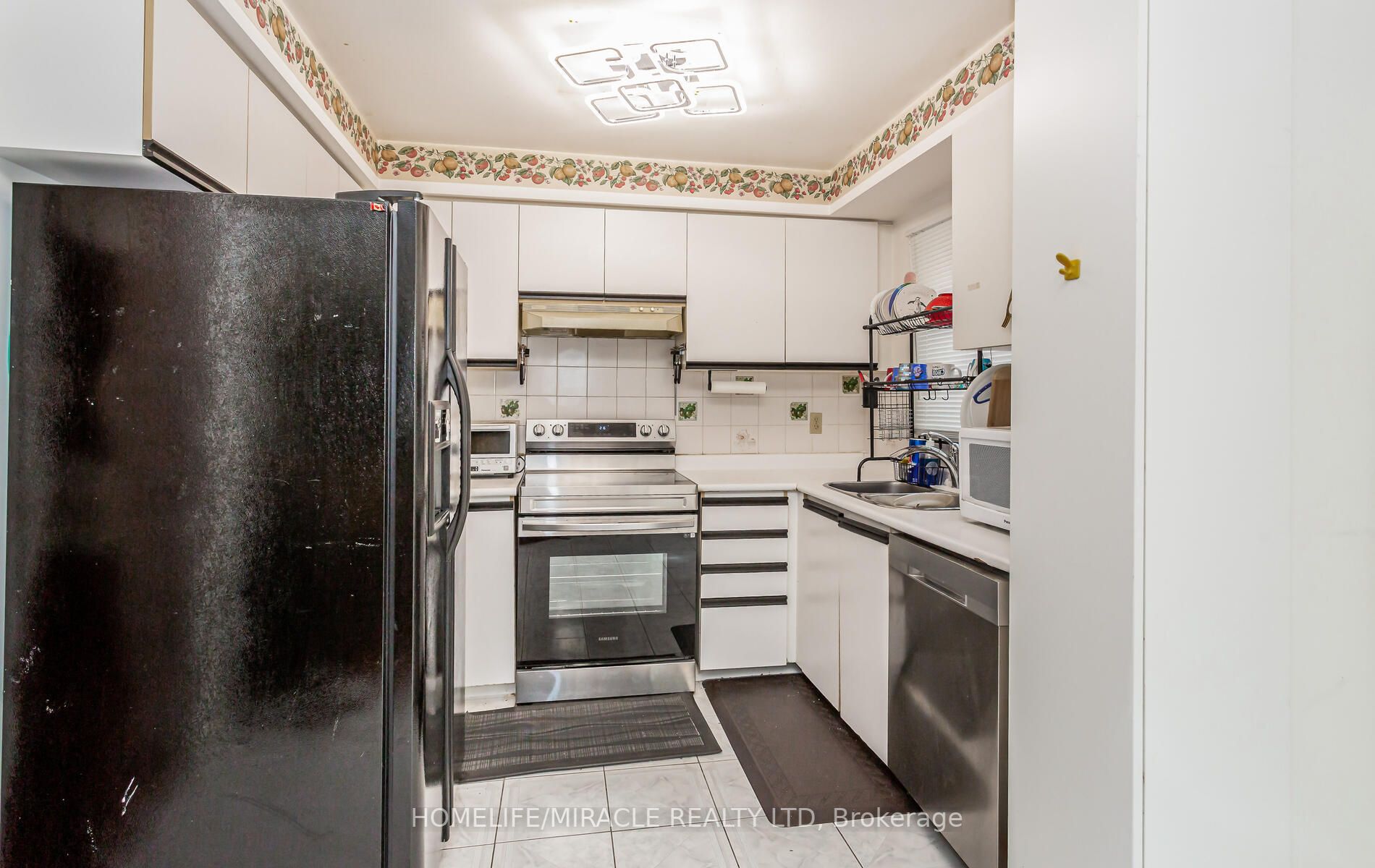 59 Cranberry Cres