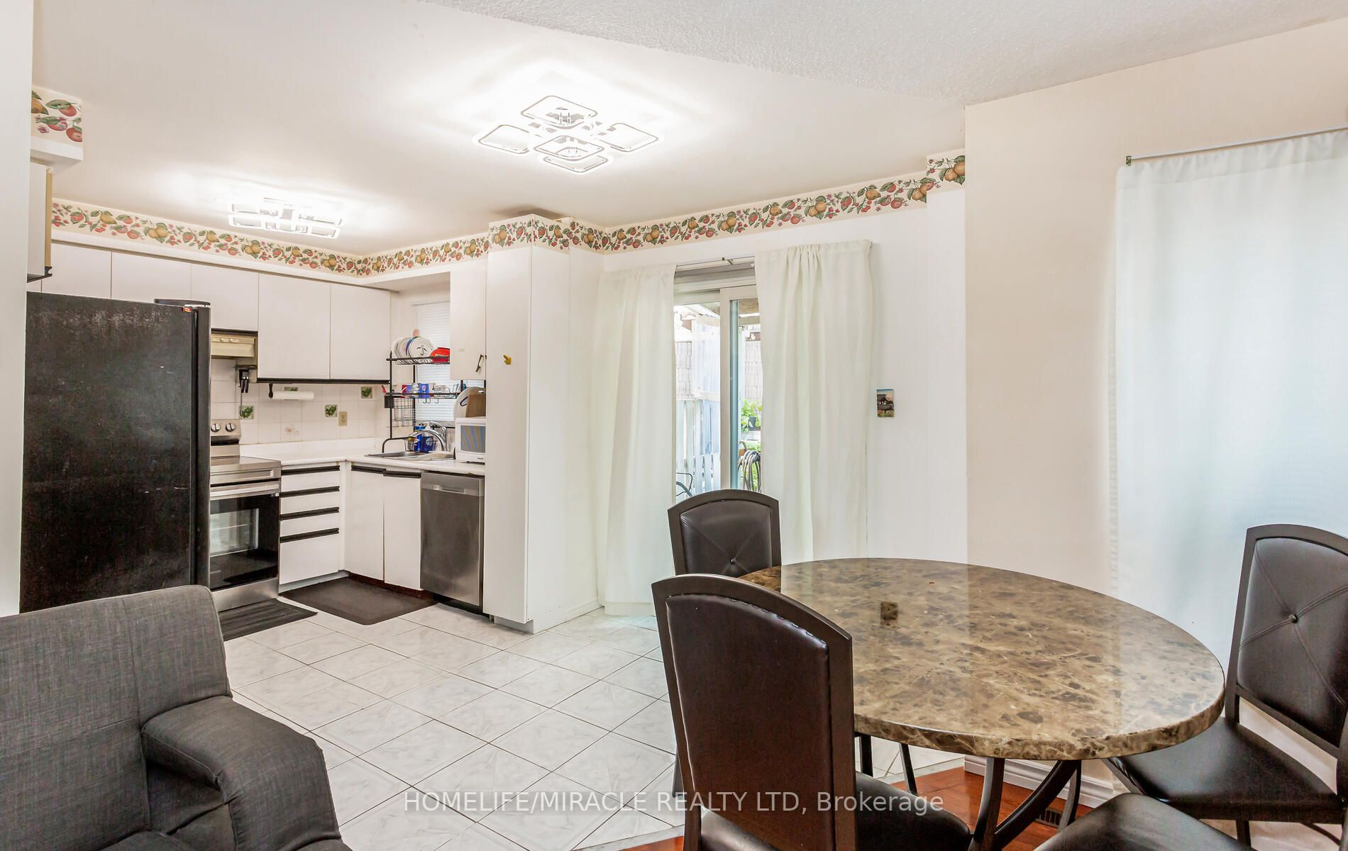 59 Cranberry Cres