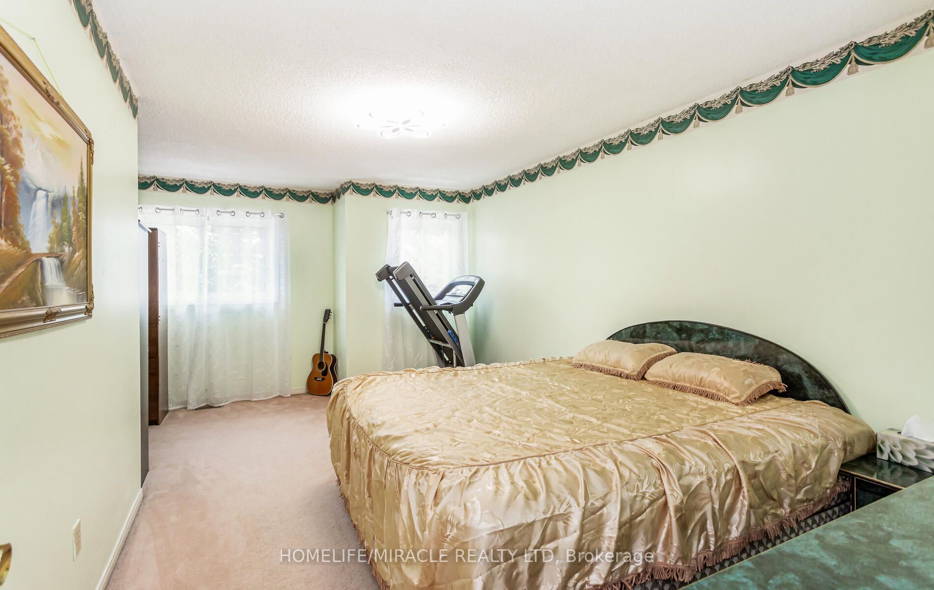 59 Cranberry Cres