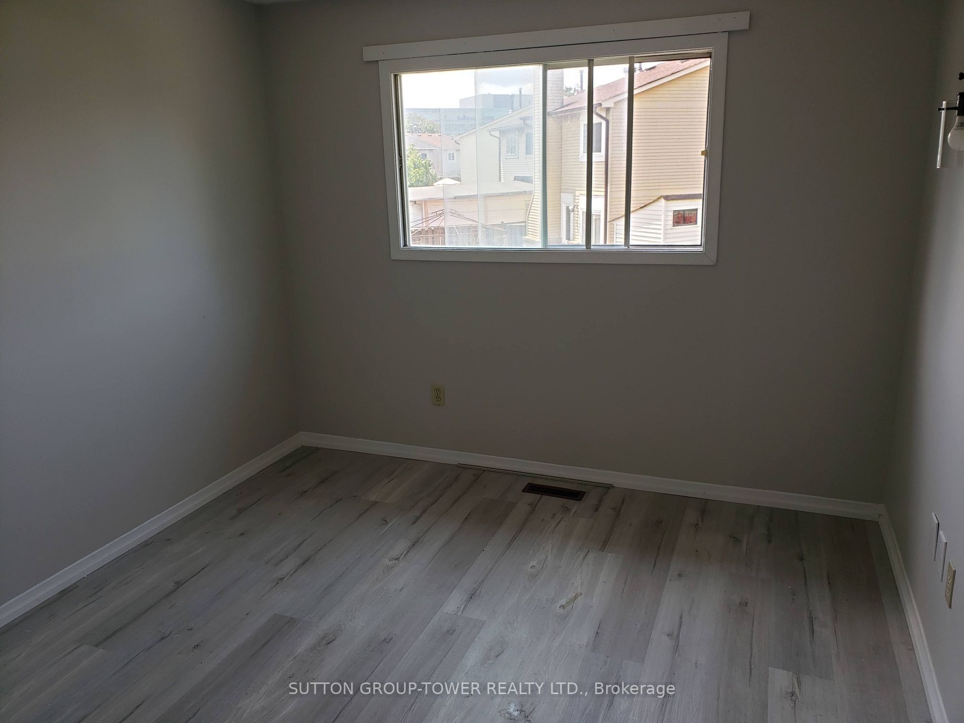 40 Briarwood Ave
