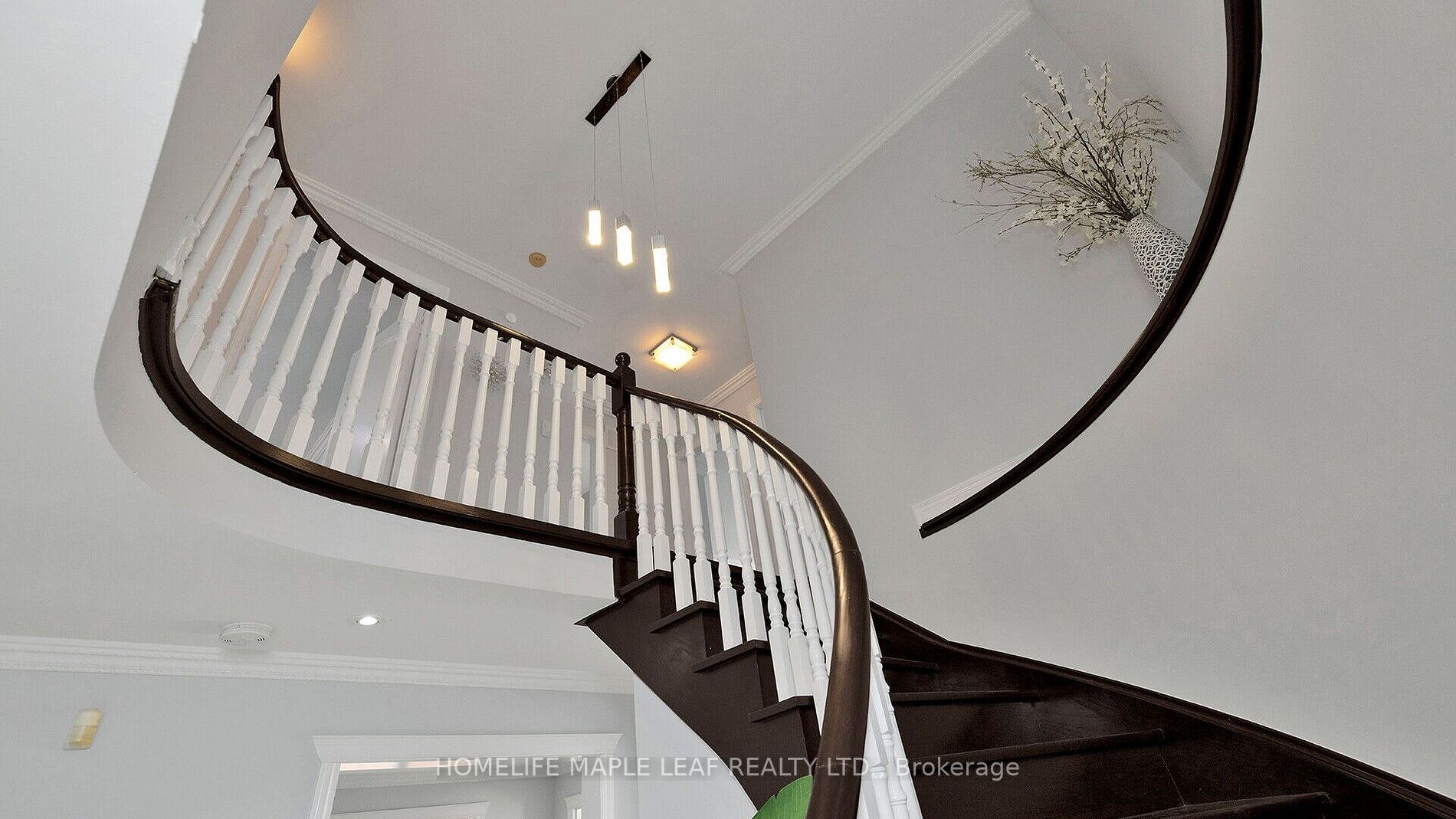 6 Oatfield Road