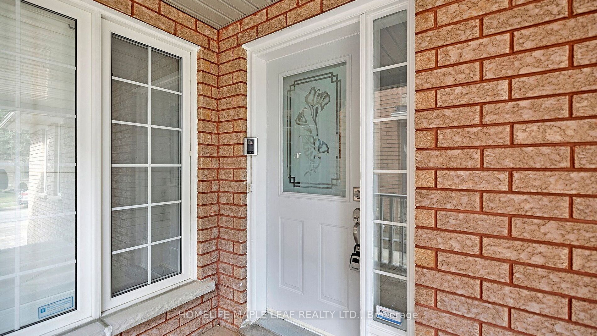 6 Oatfield Road