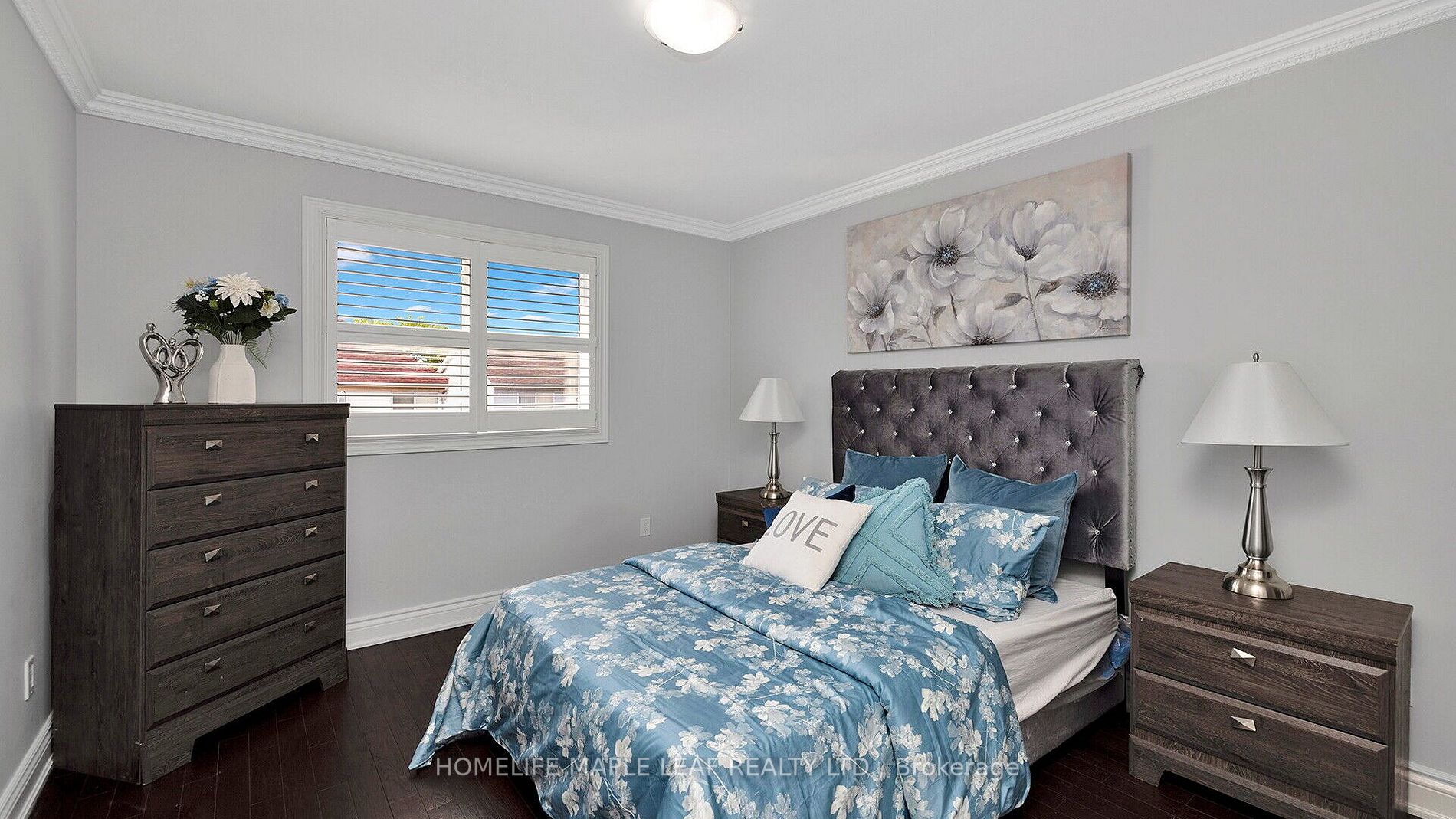 6 Oatfield Road