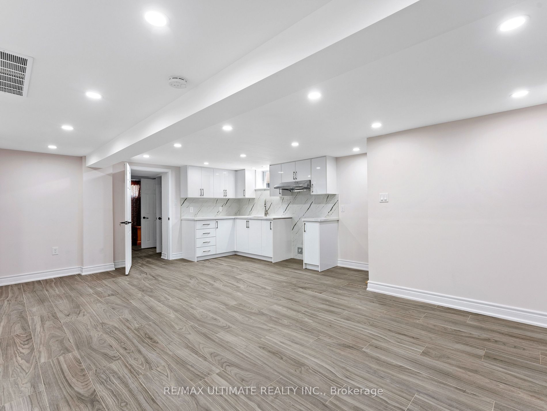 189 Elmhurst Dr