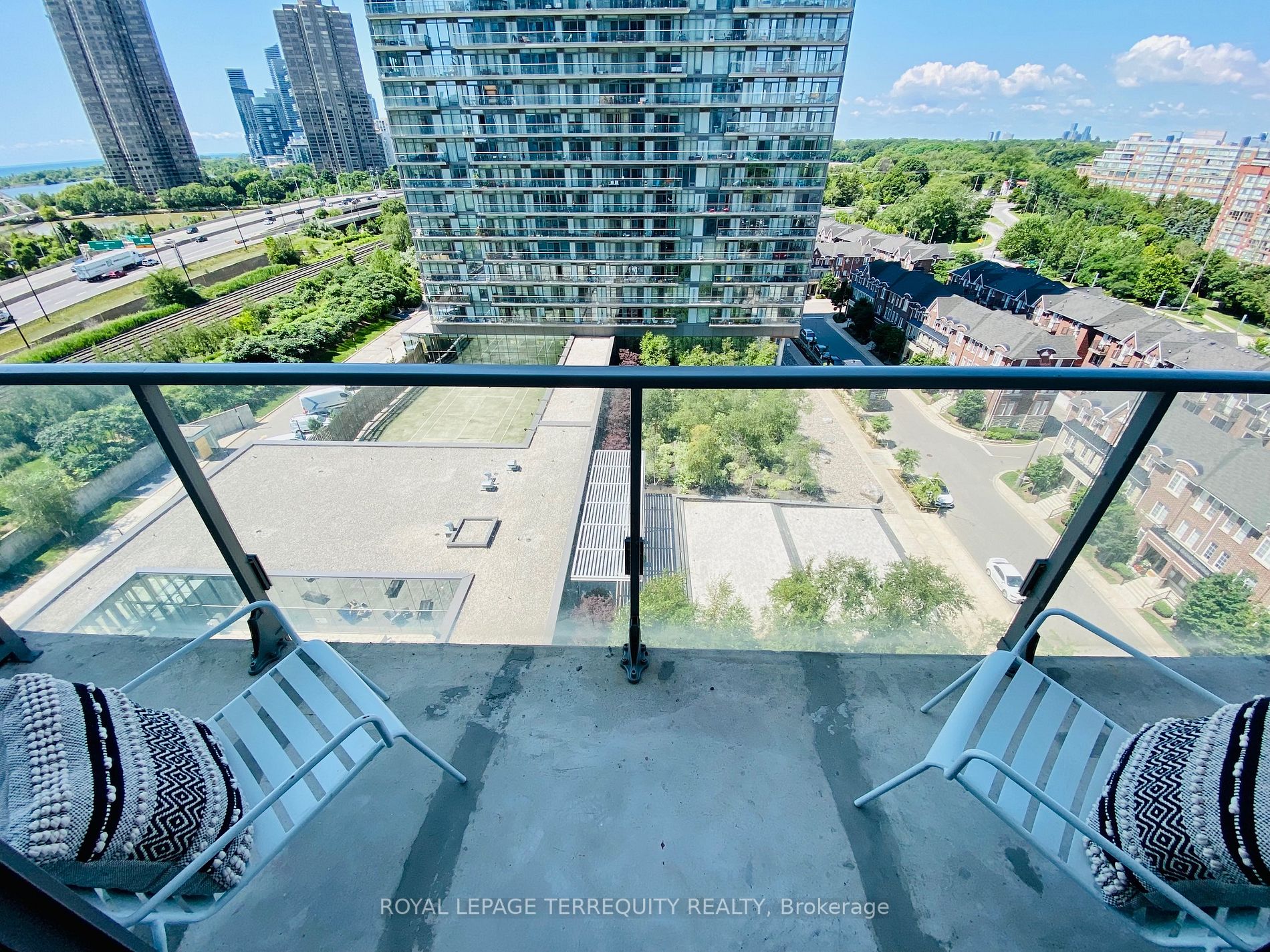 103 The Queensway Ave, #1011