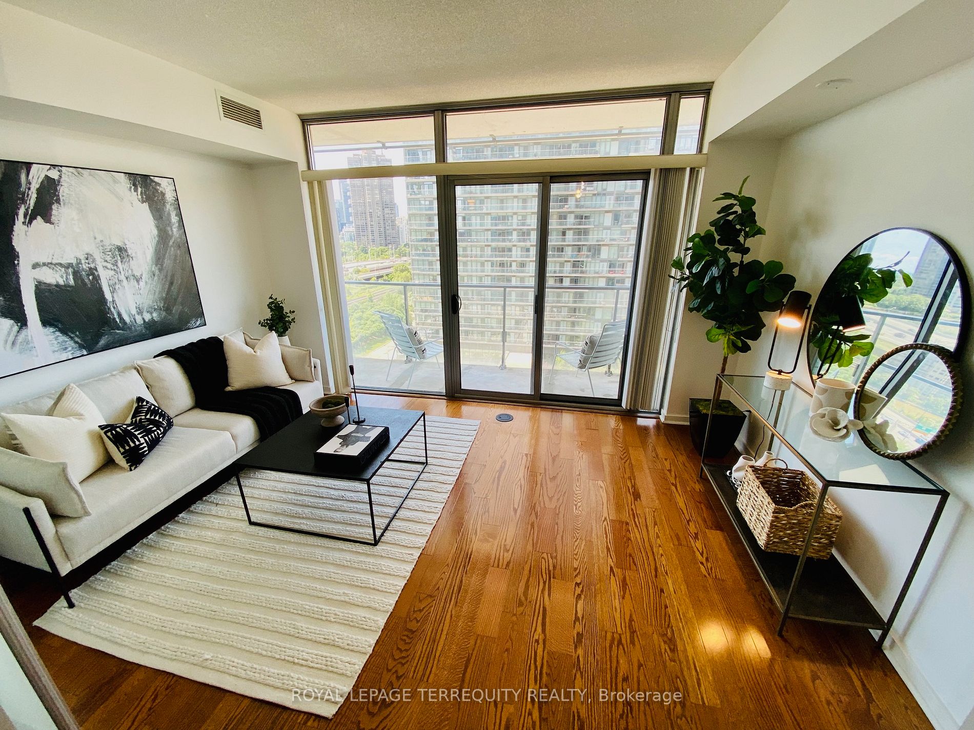 103 The Queensway Ave, #1011