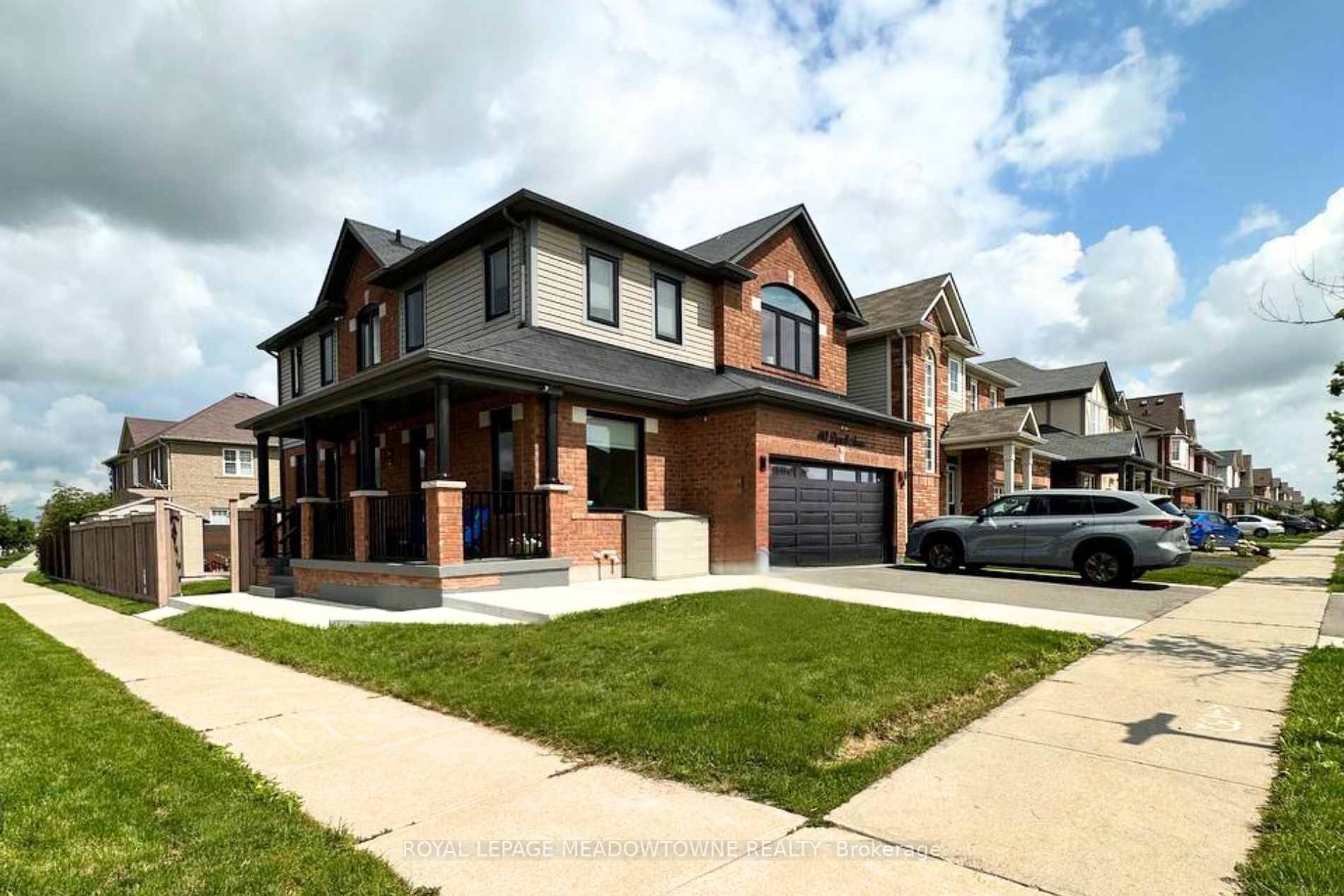 463 Dymott Ave