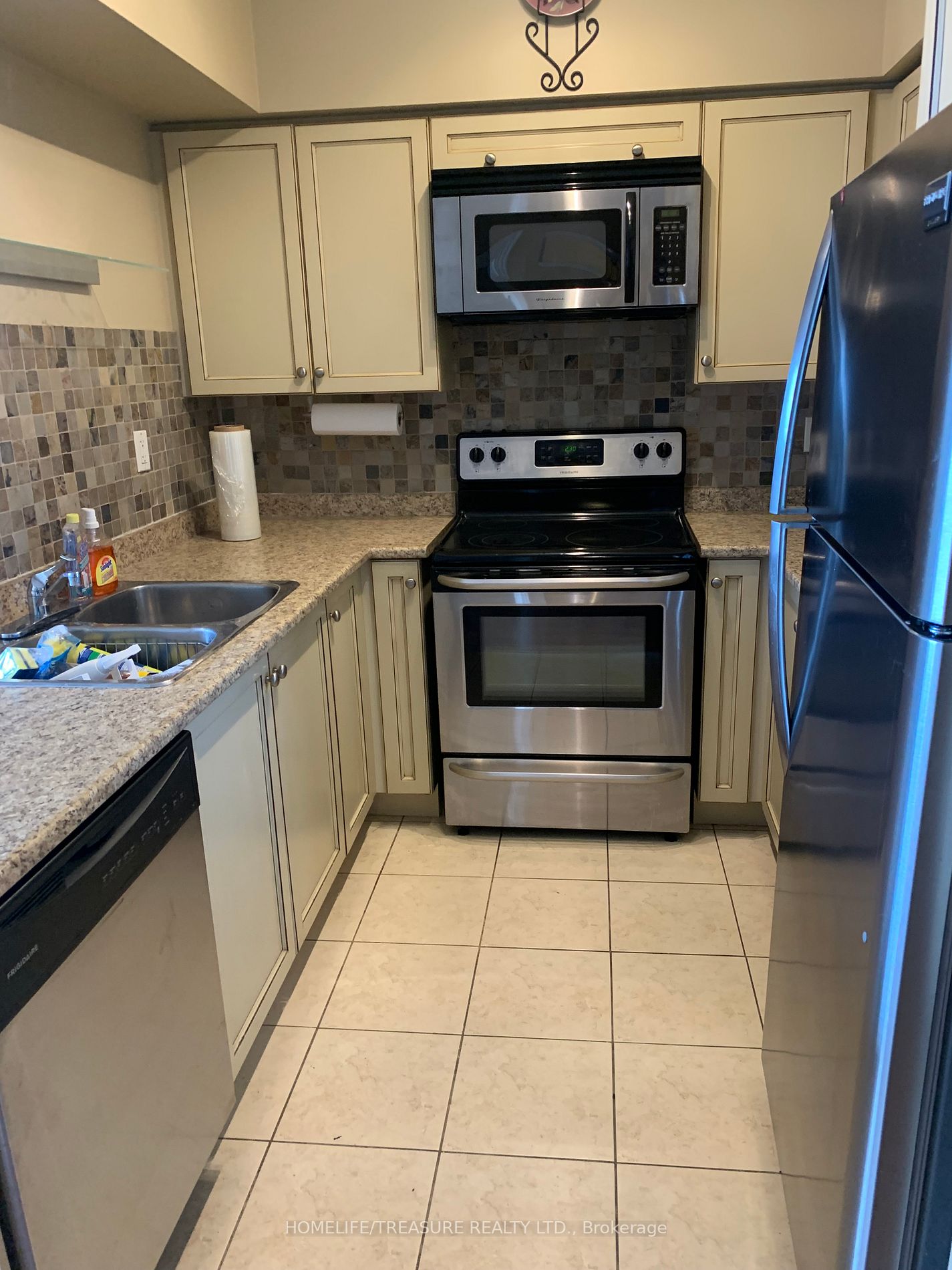 2772 Keele St, #804