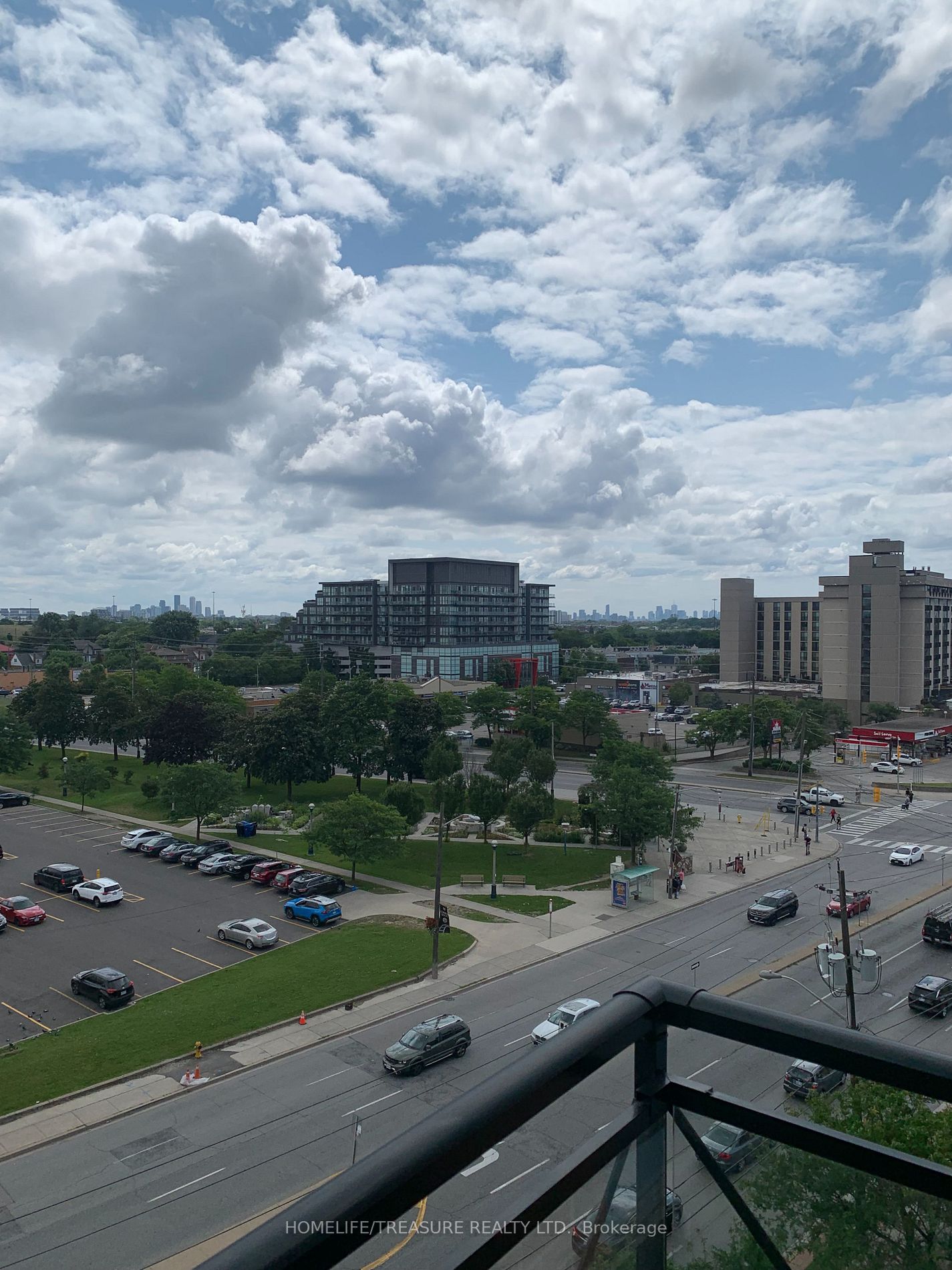 2772 Keele St, #804
