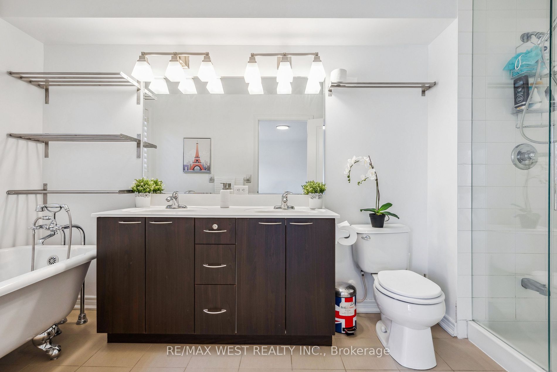 383 Prince Of Wales Dr, #Th#123