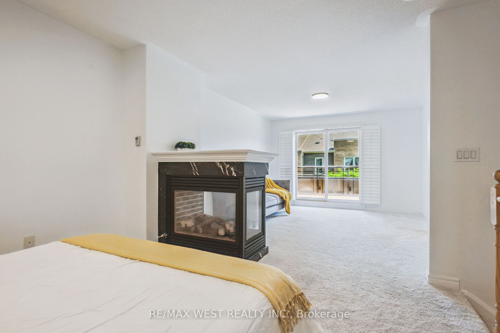 383 Prince Of Wales Dr, #Th#123