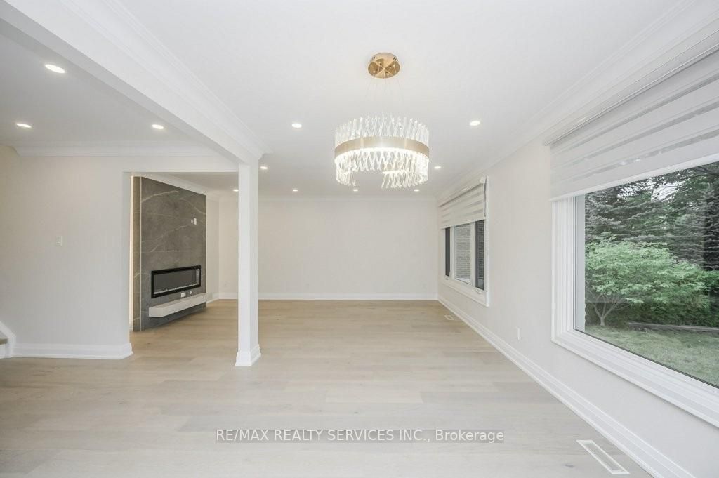1317 Falgarwood Dr