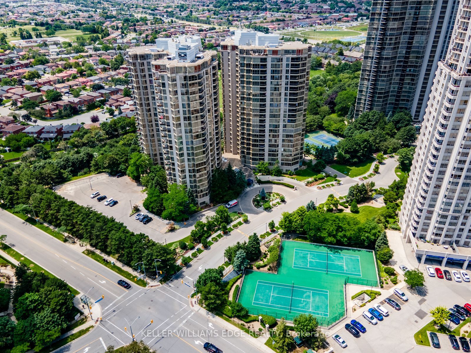 55 Kingsbridge Garden Circ, #1013