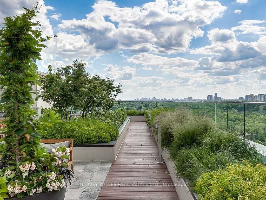 1 Old Mill Dr, #1030
