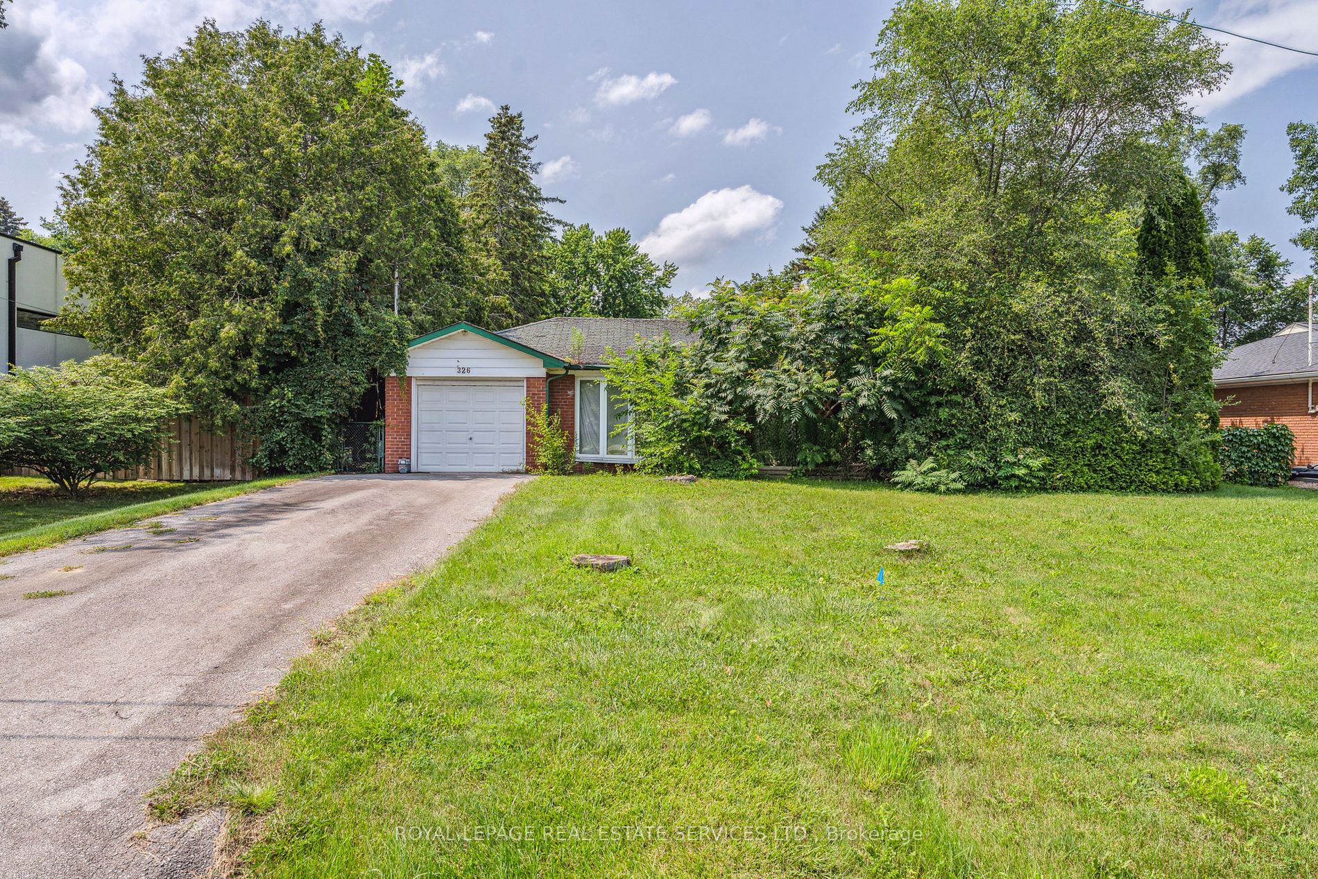 326 Sandlewood Rd
