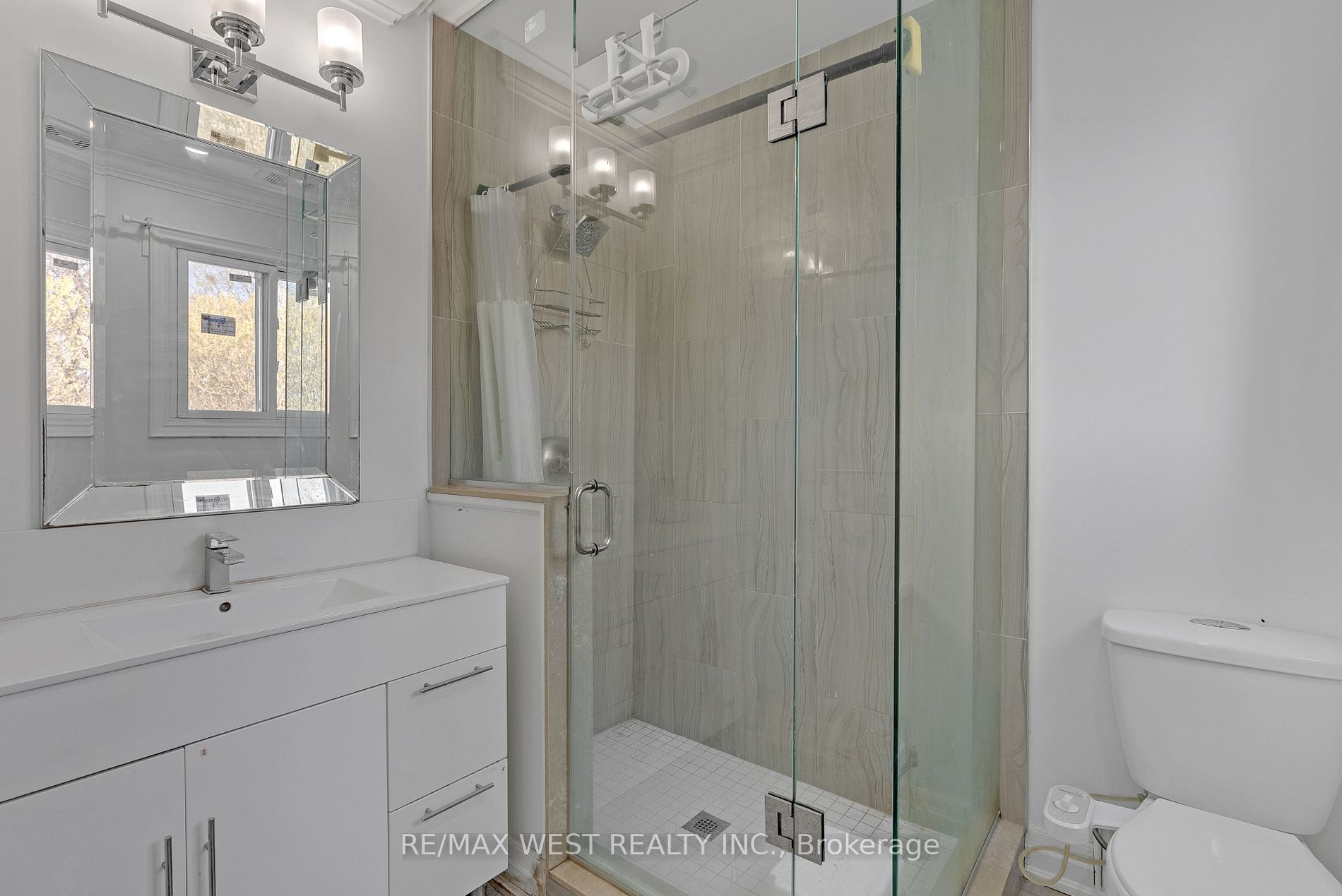 119 Madoc Dr