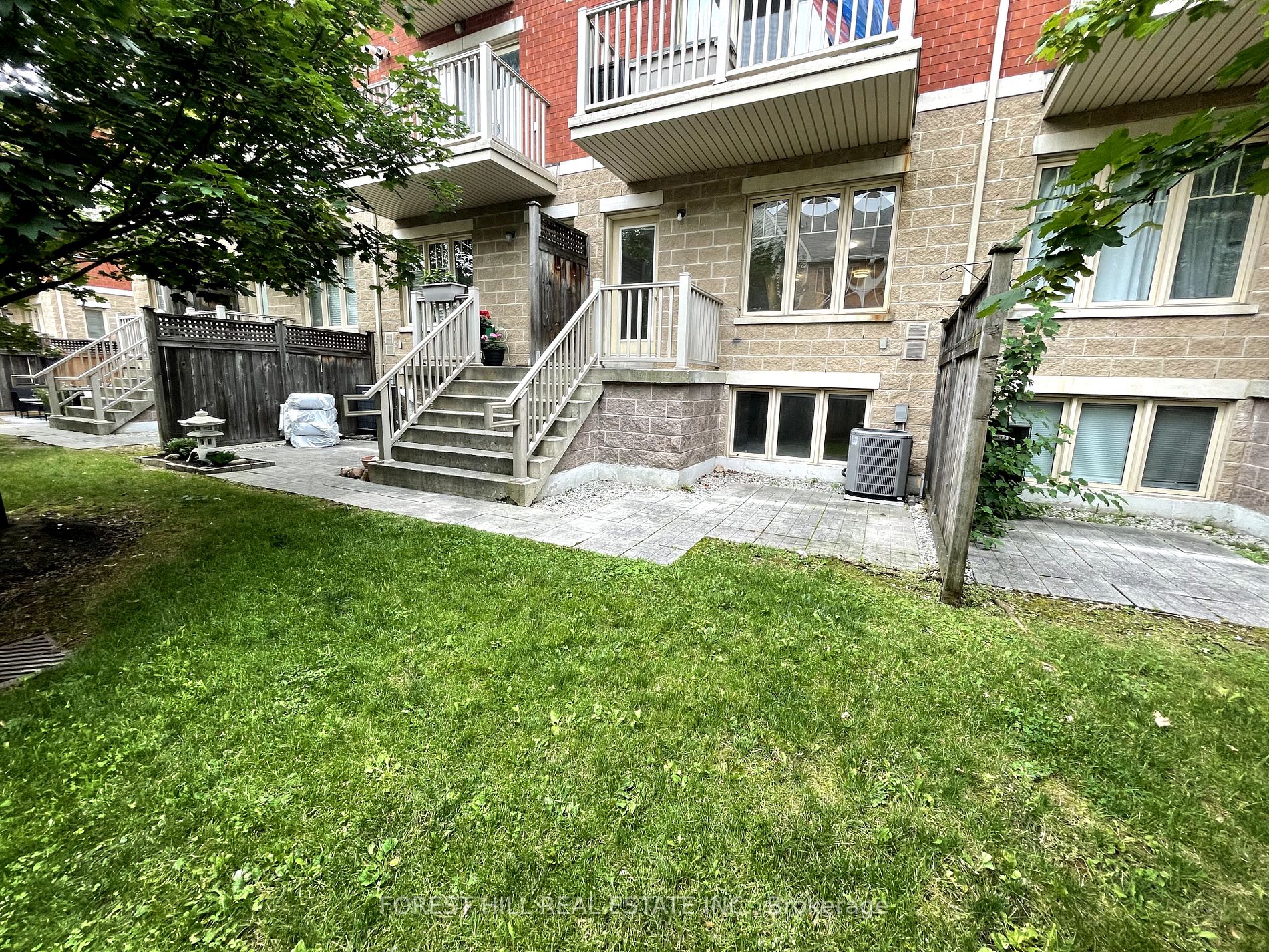 5050 Intrepid Dr, #20