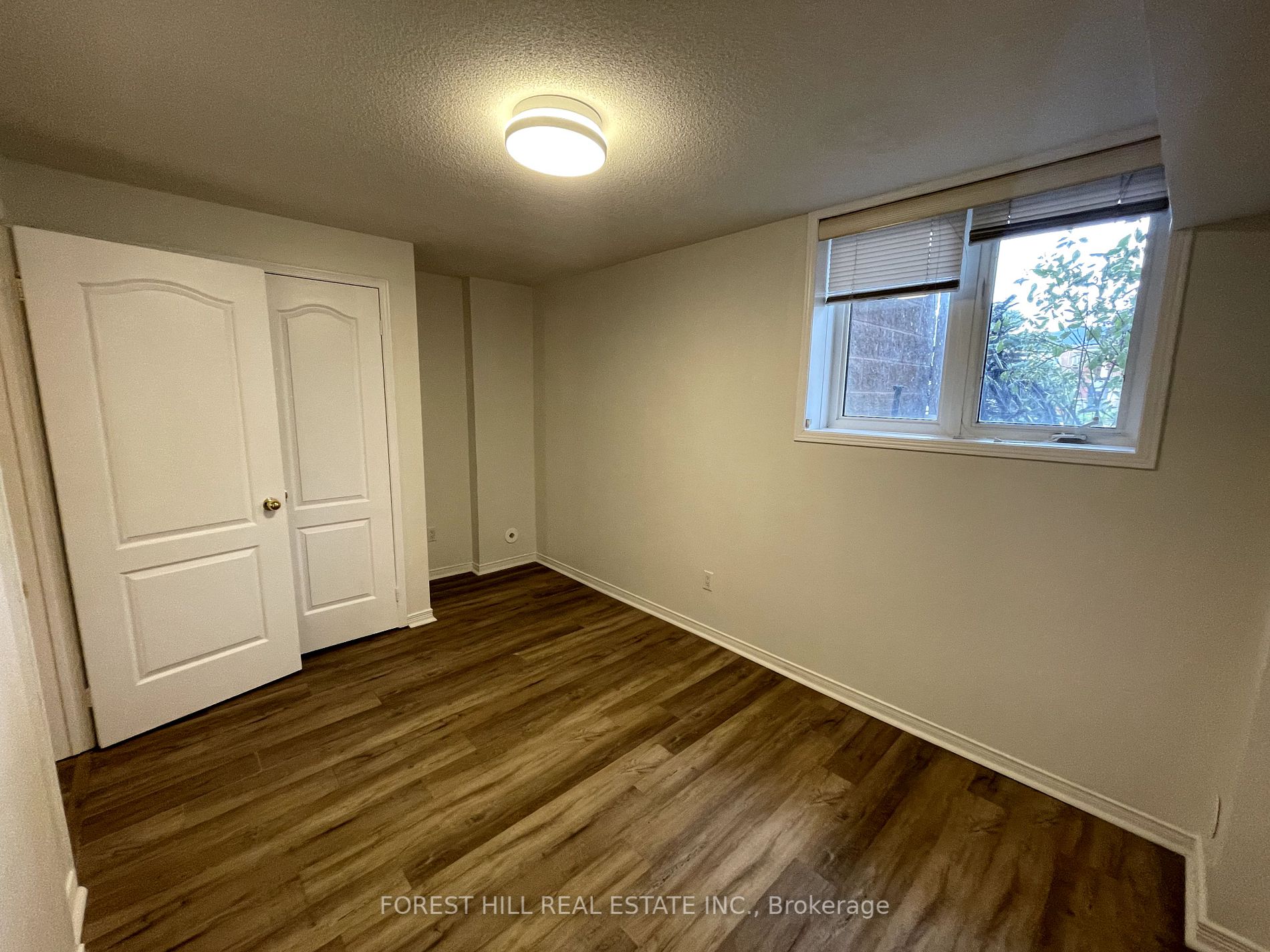 5050 Intrepid Dr, #20