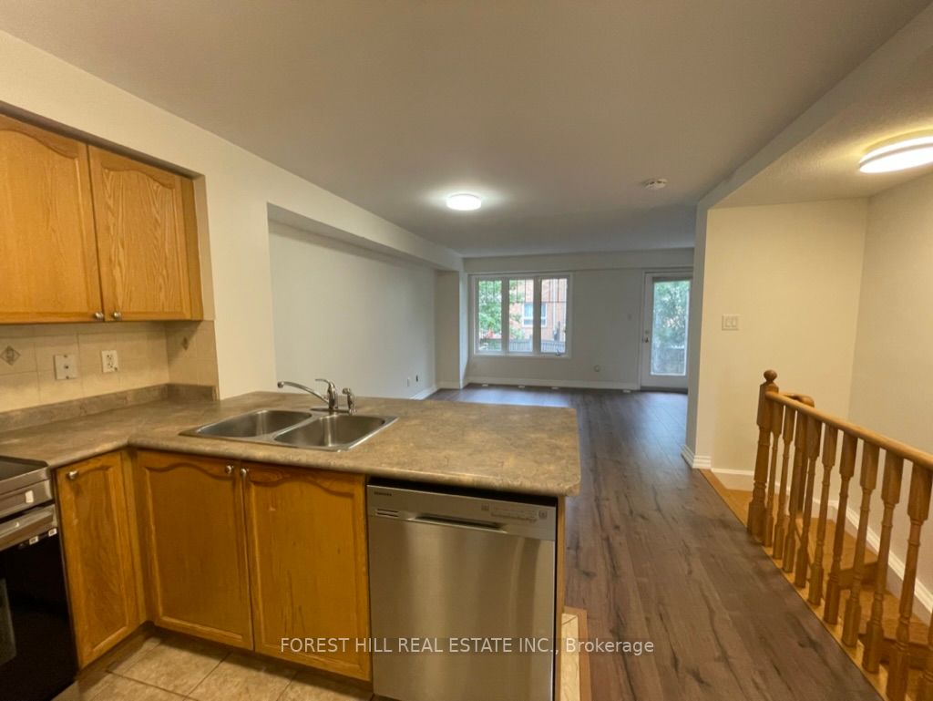 5050 Intrepid Dr, #20