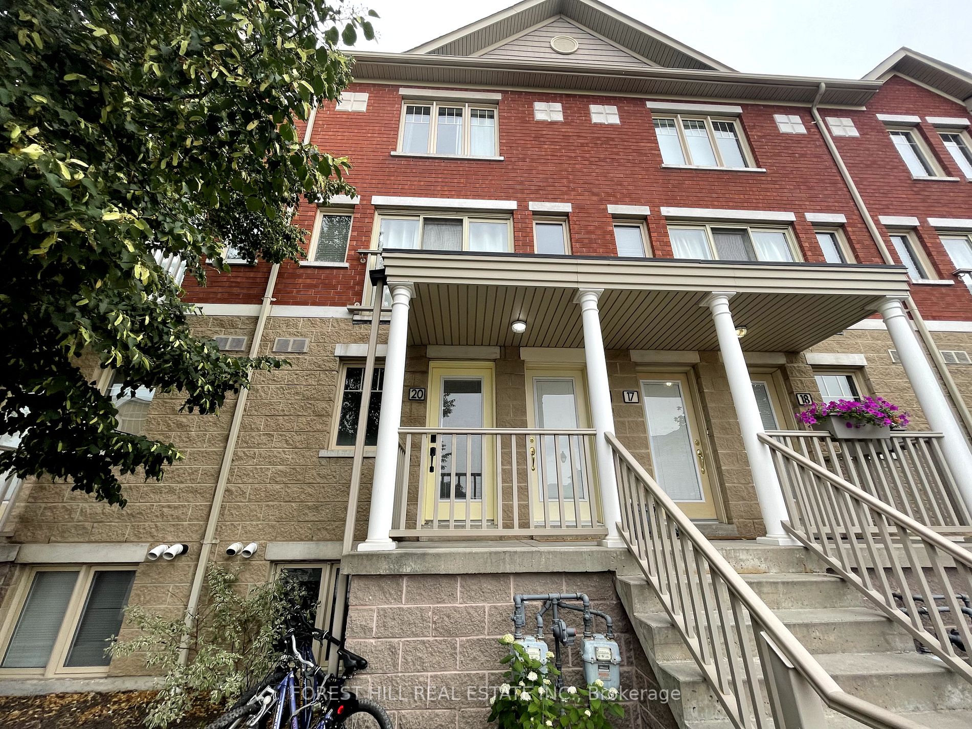 5050 Intrepid Dr, #20