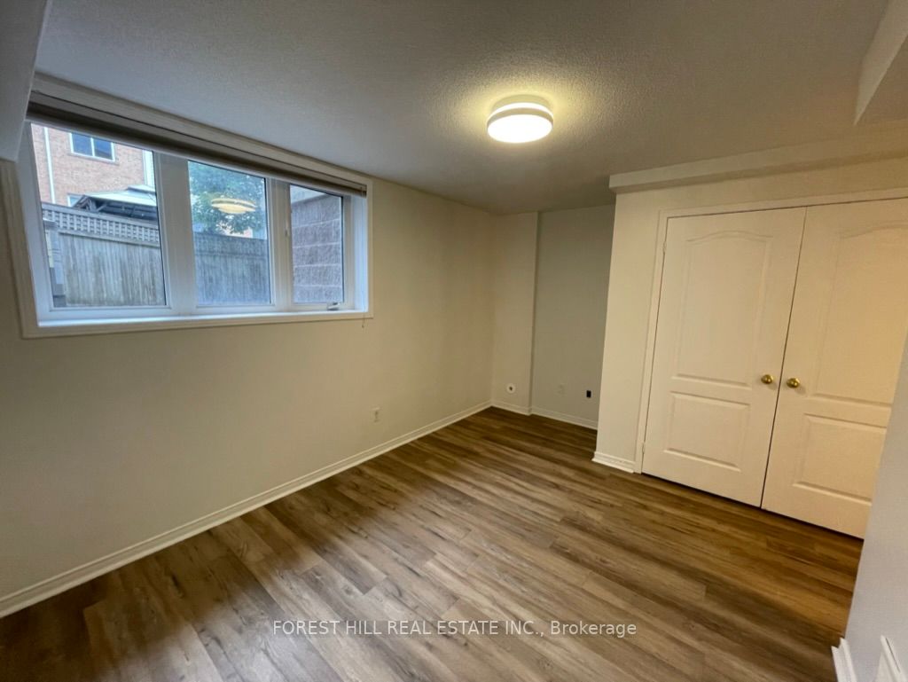 5050 Intrepid Dr, #20