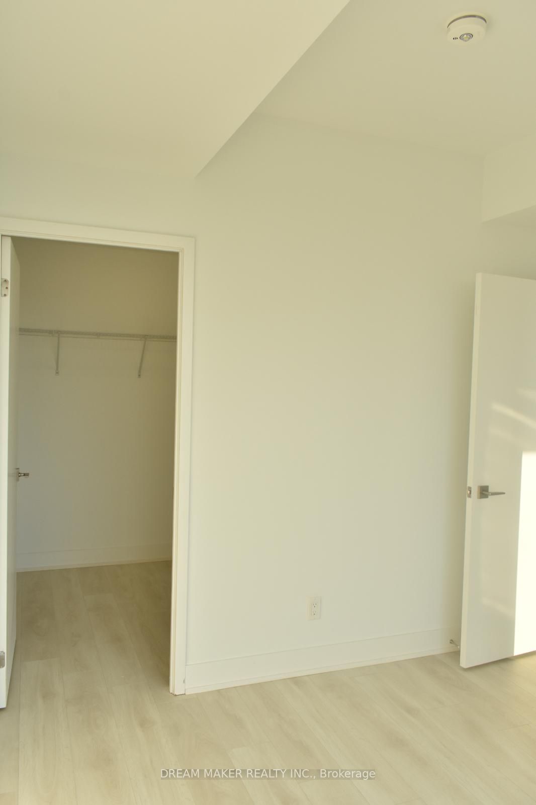 297 Oak Walk Dr, #2306