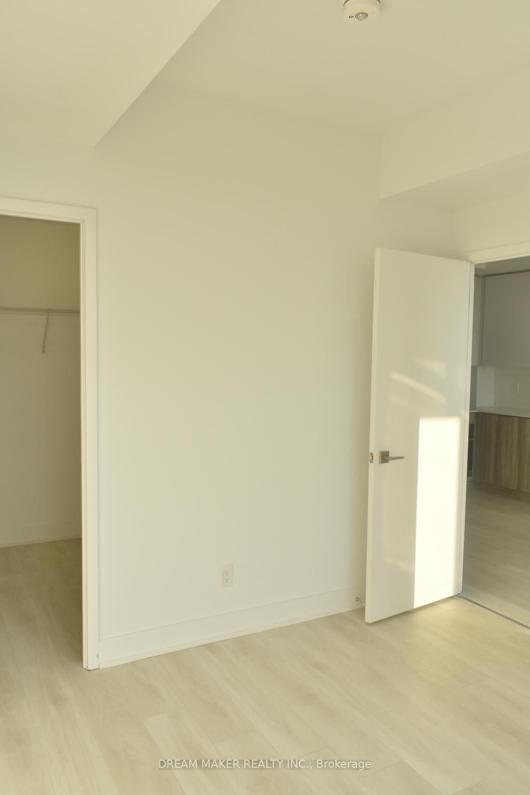 297 Oak Walk Dr, #2306