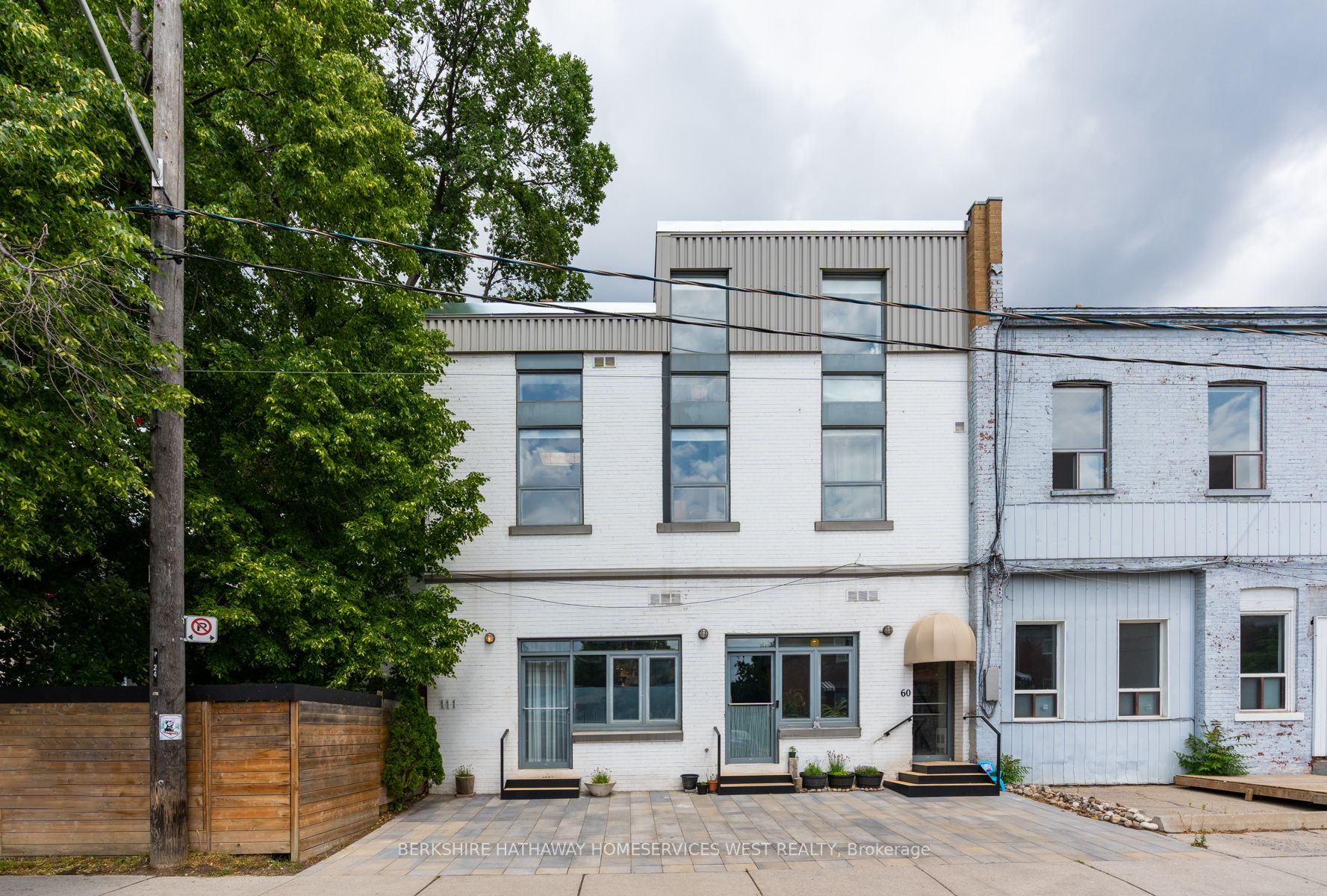 27 Brock Ave, #111