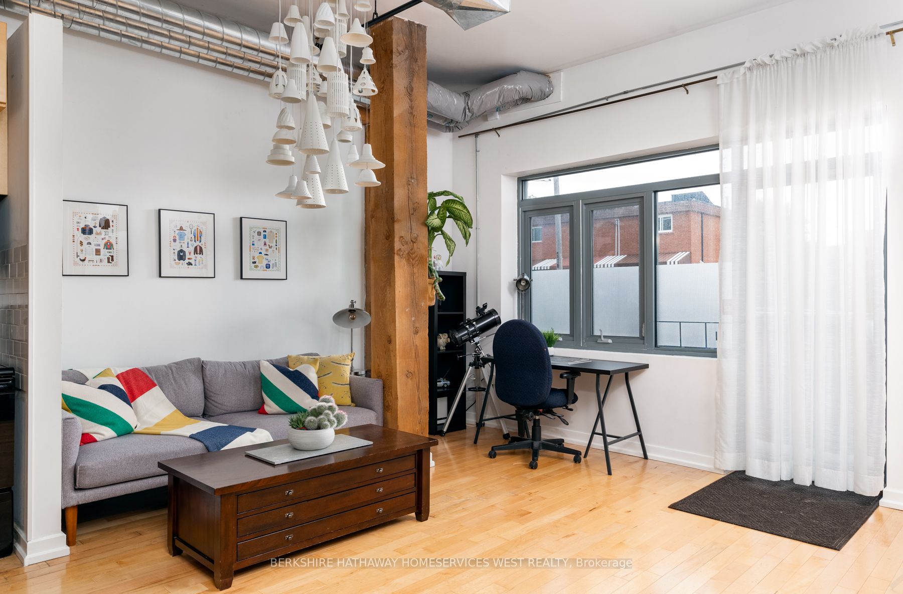 27 Brock Ave, #111