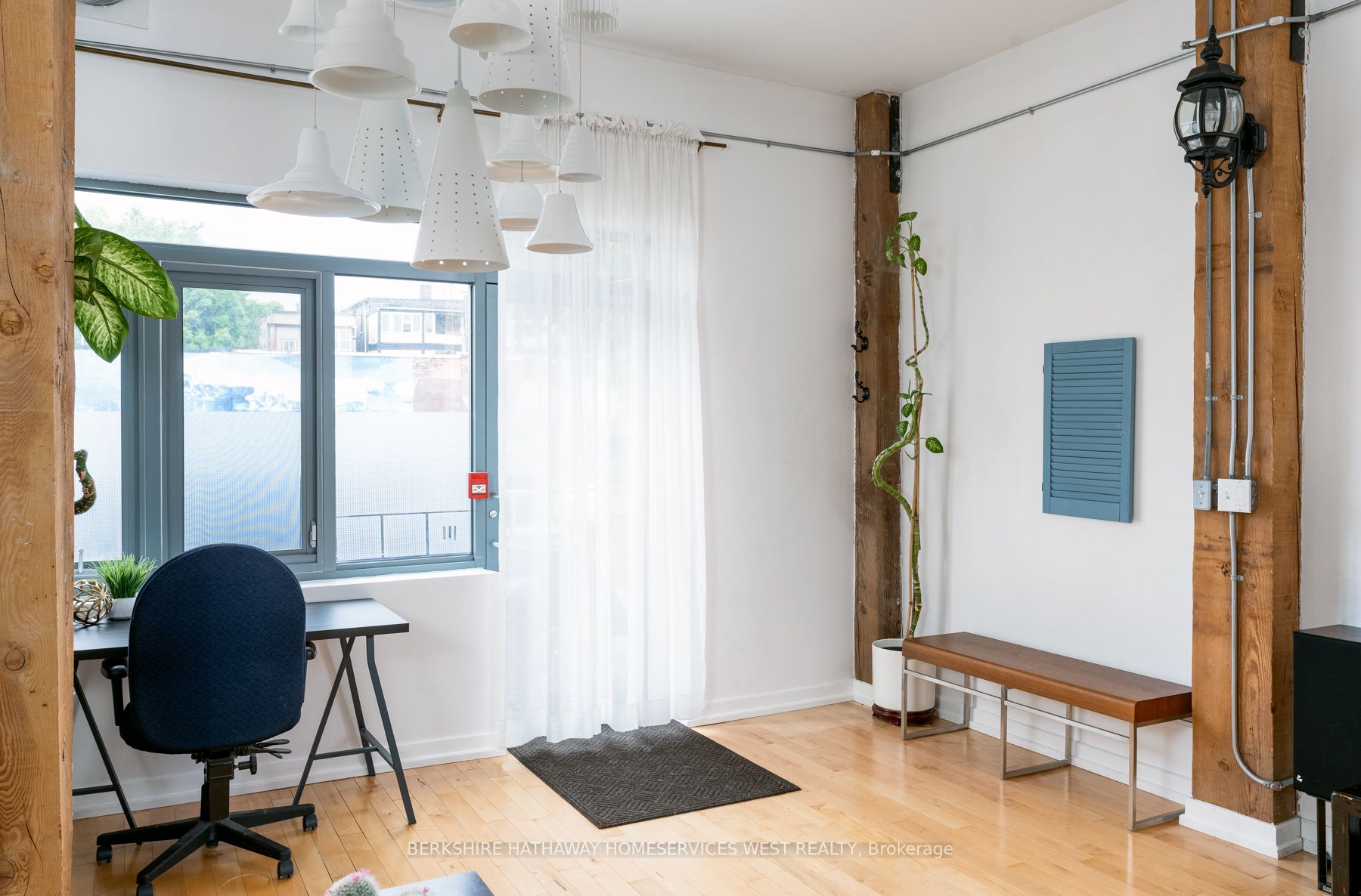 27 Brock Ave, #111