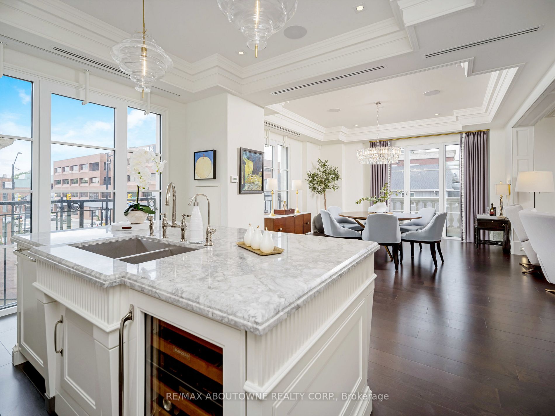 300 Randall St, #212
