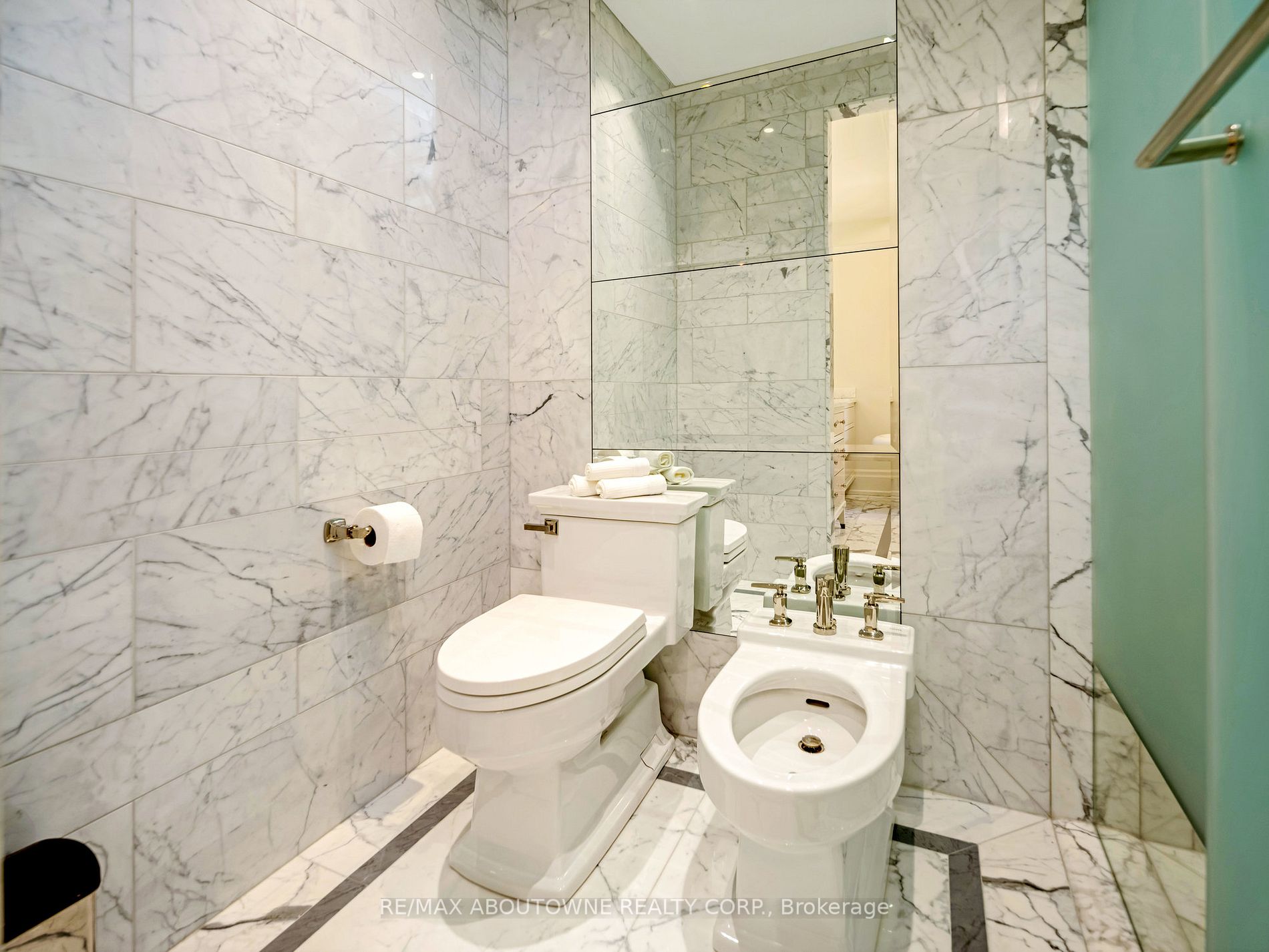 300 Randall St, #212