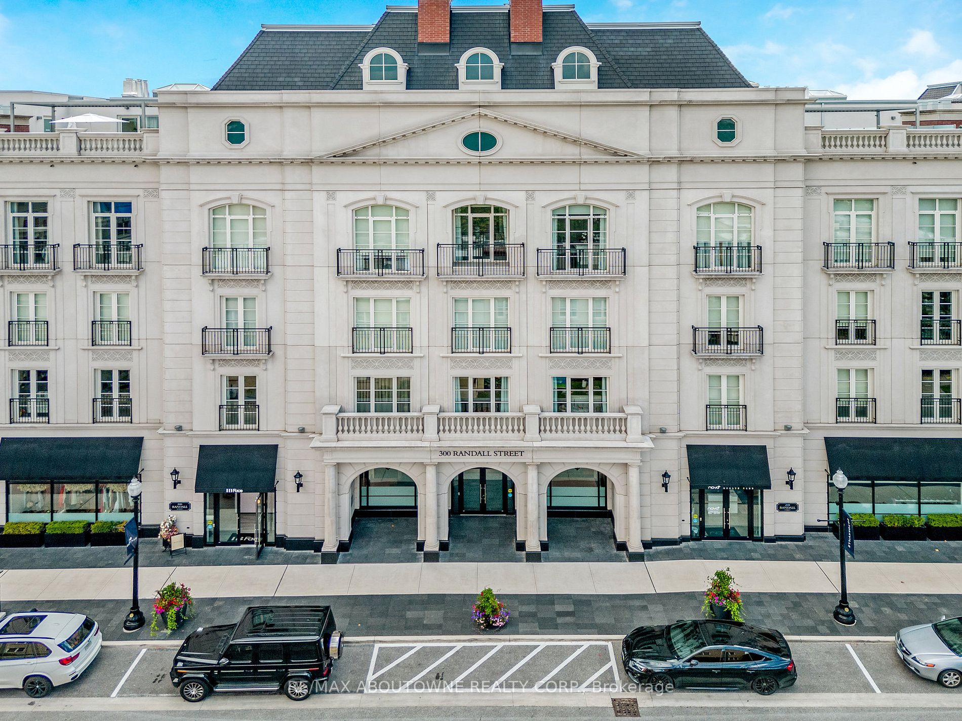 300 Randall St, #212