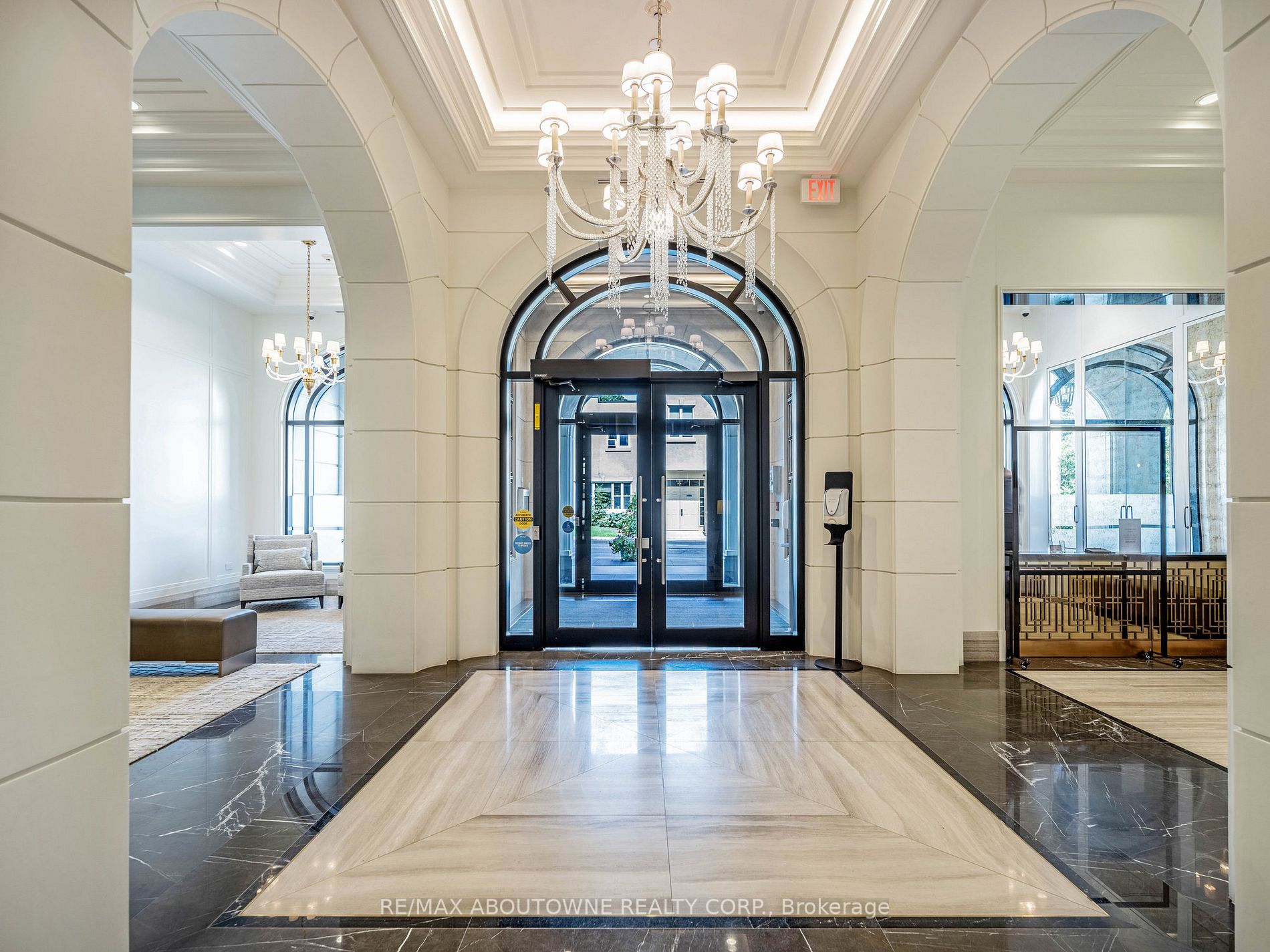 300 Randall St, #212
