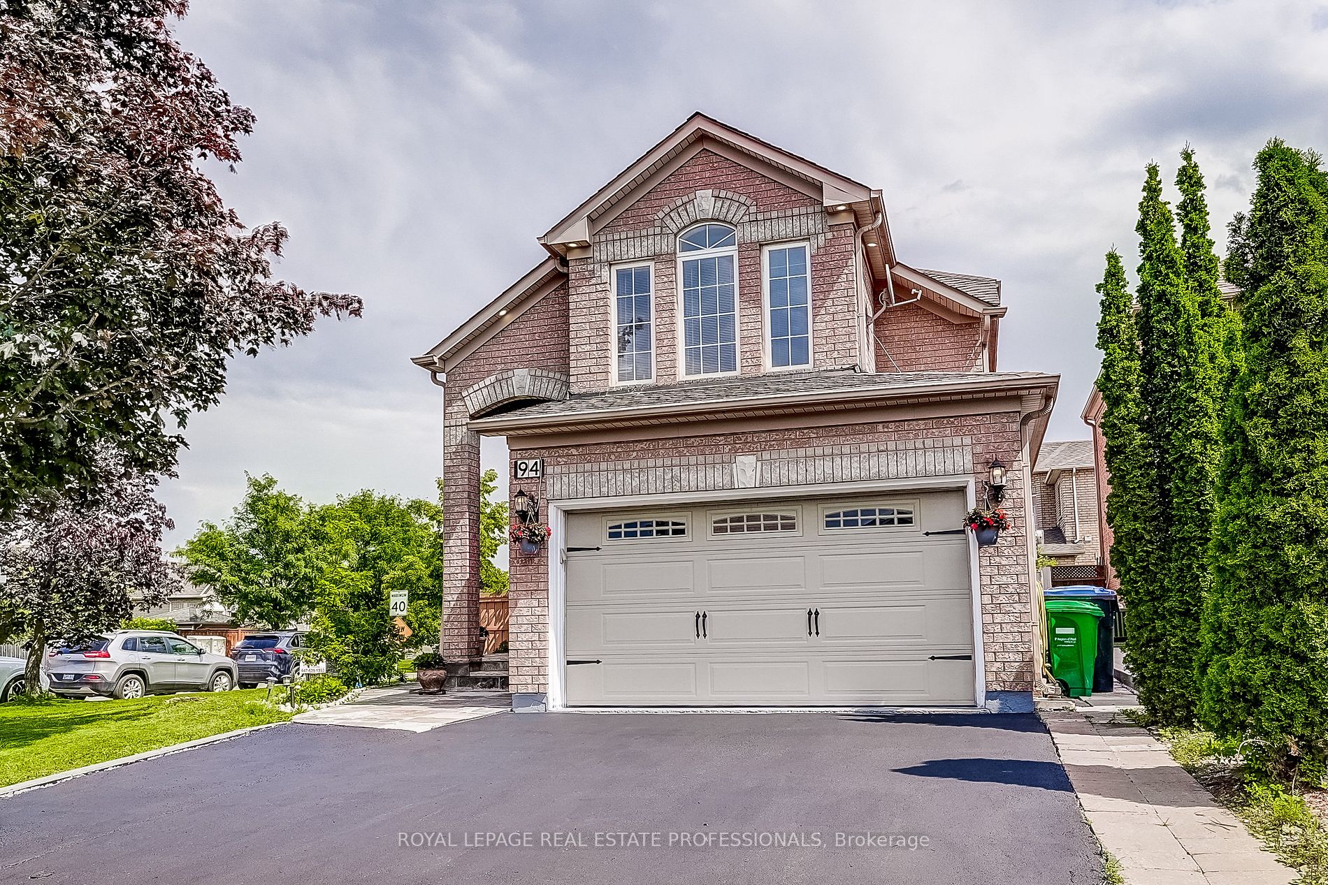 94 Stella Cres