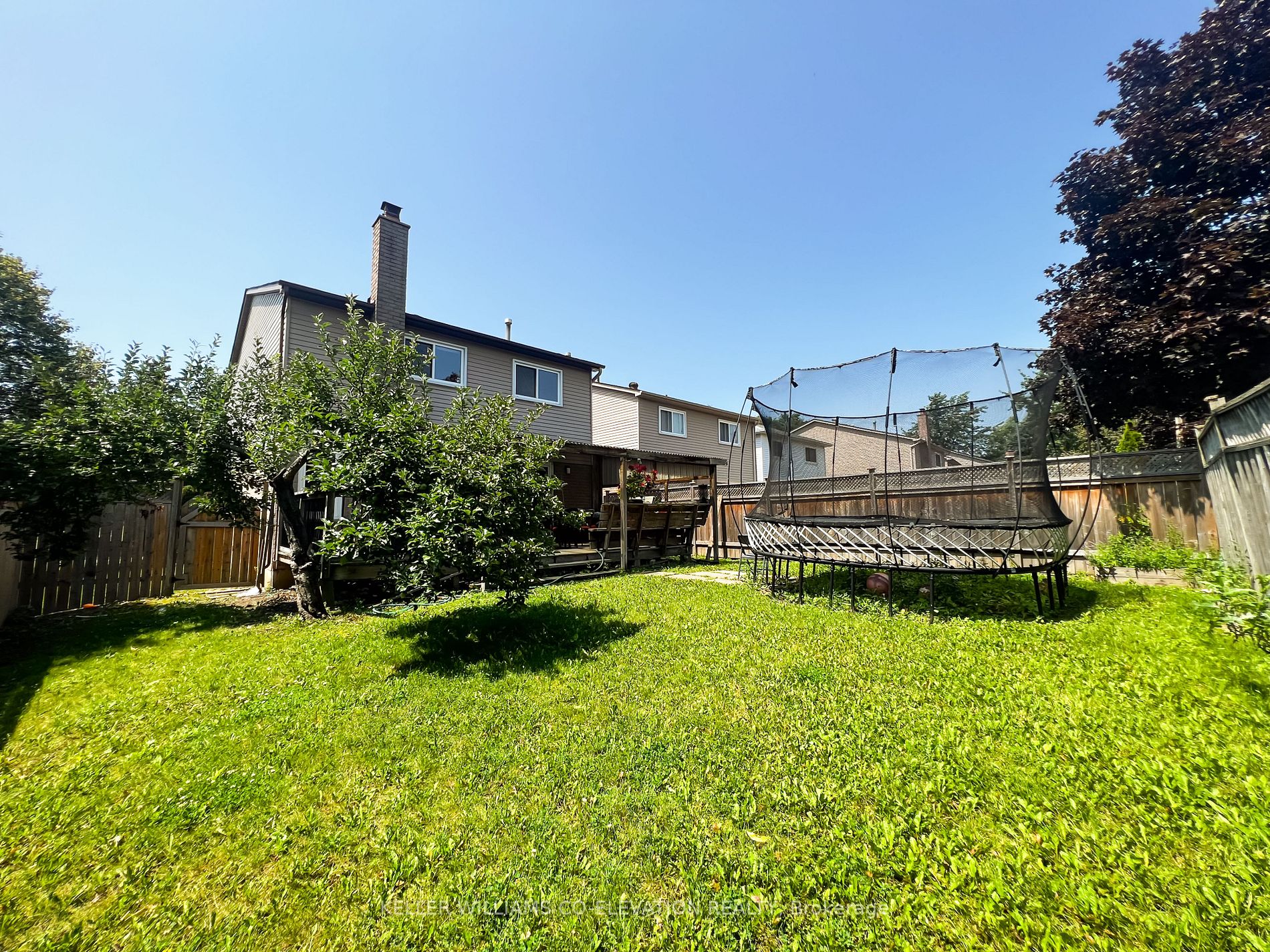32 Myrtle Crt