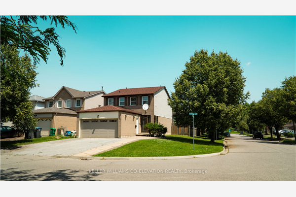 32 Myrtle Crt, Brampton